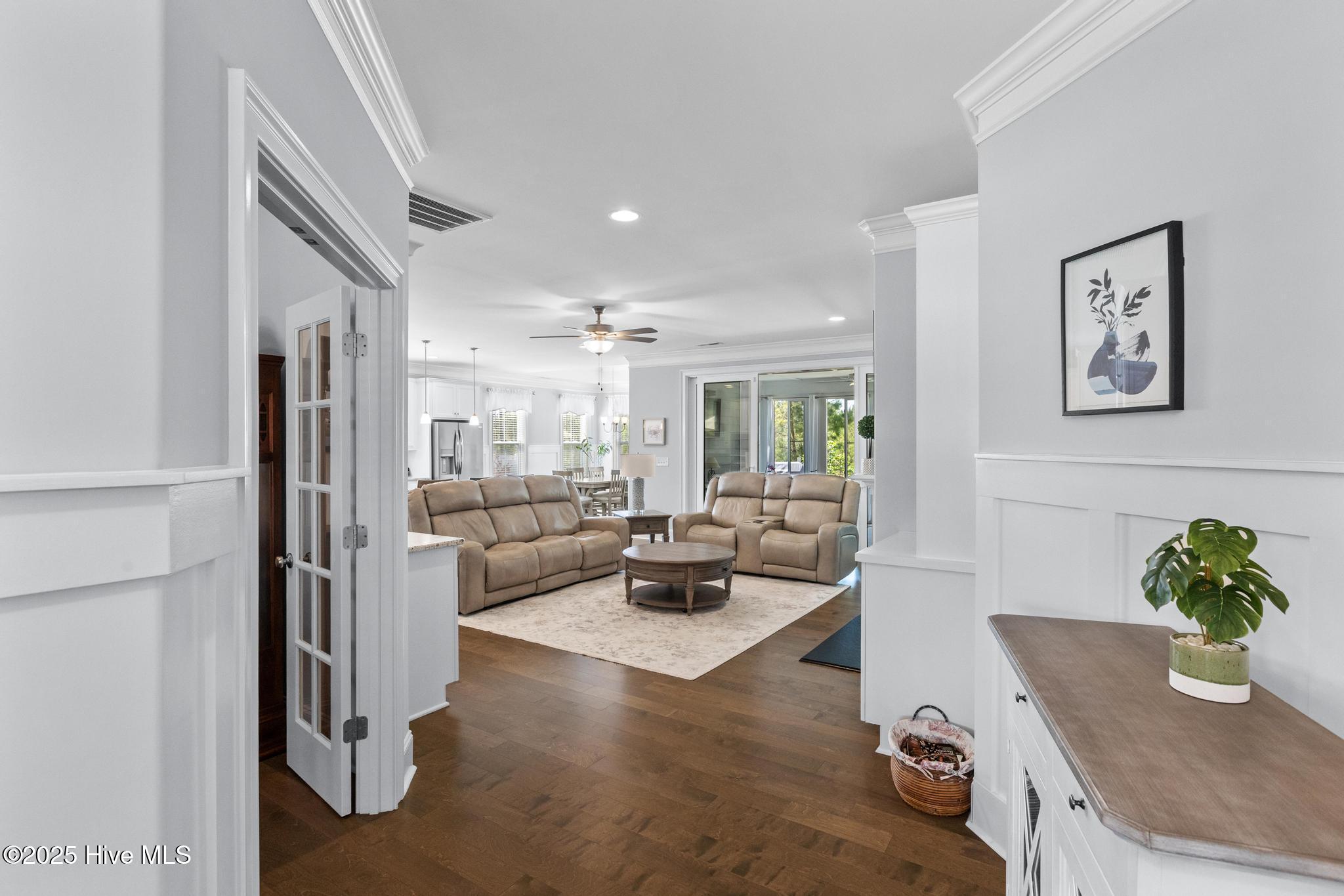 328 Lake Firefly Loop