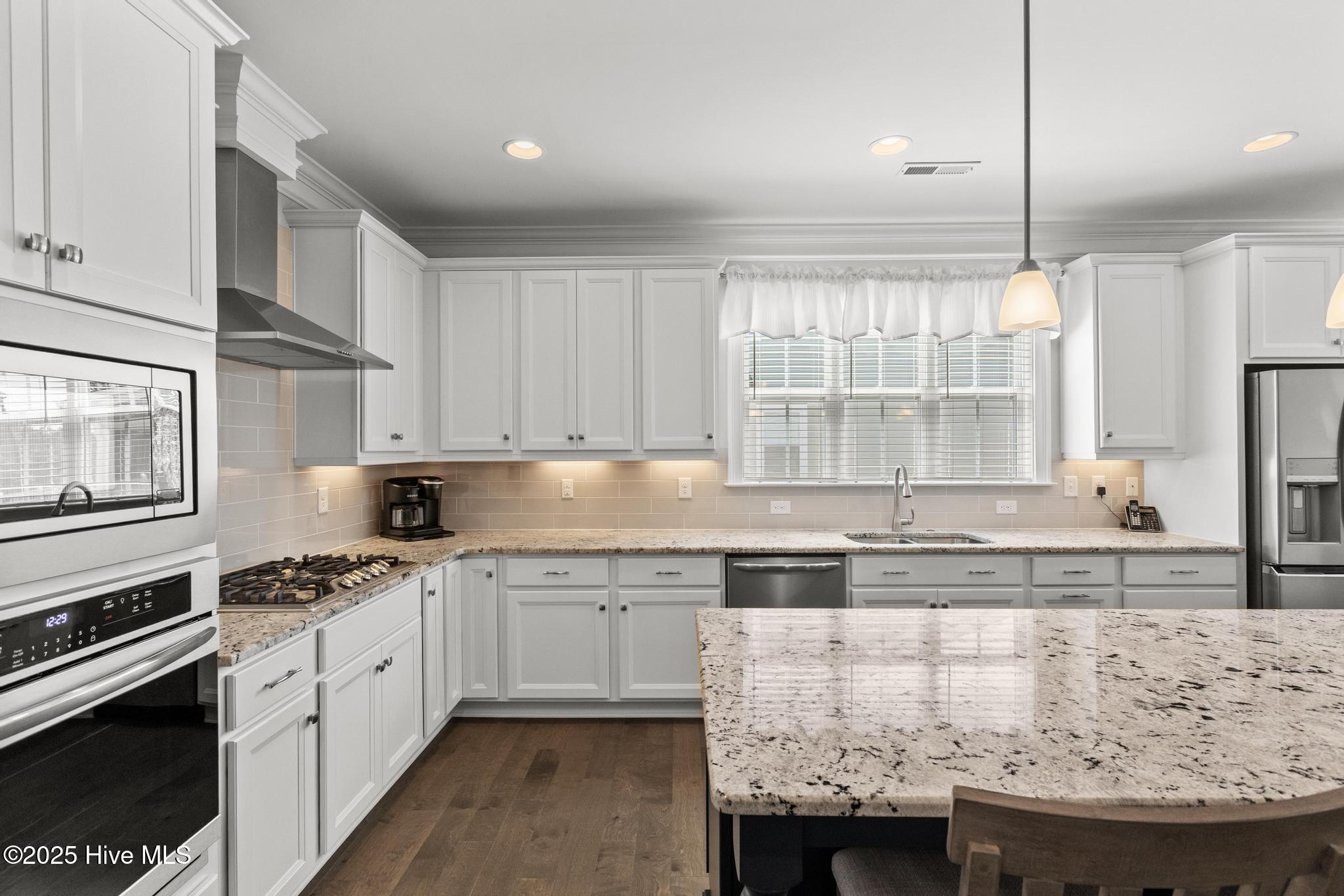 328 Lake Firefly Loop