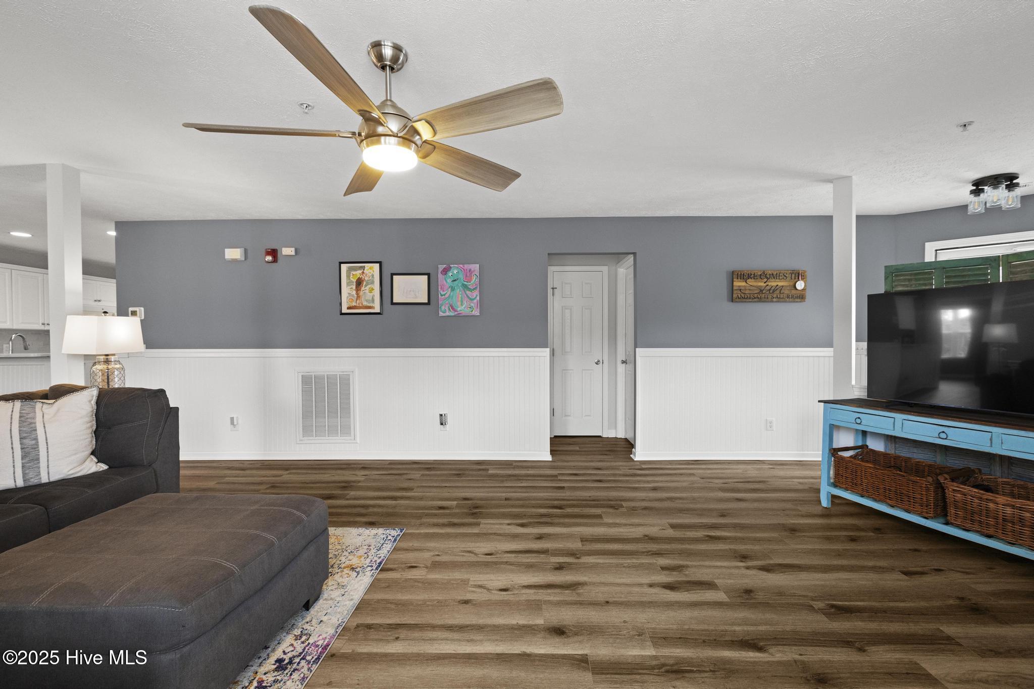 625 Spencer Farlow Drive, 20