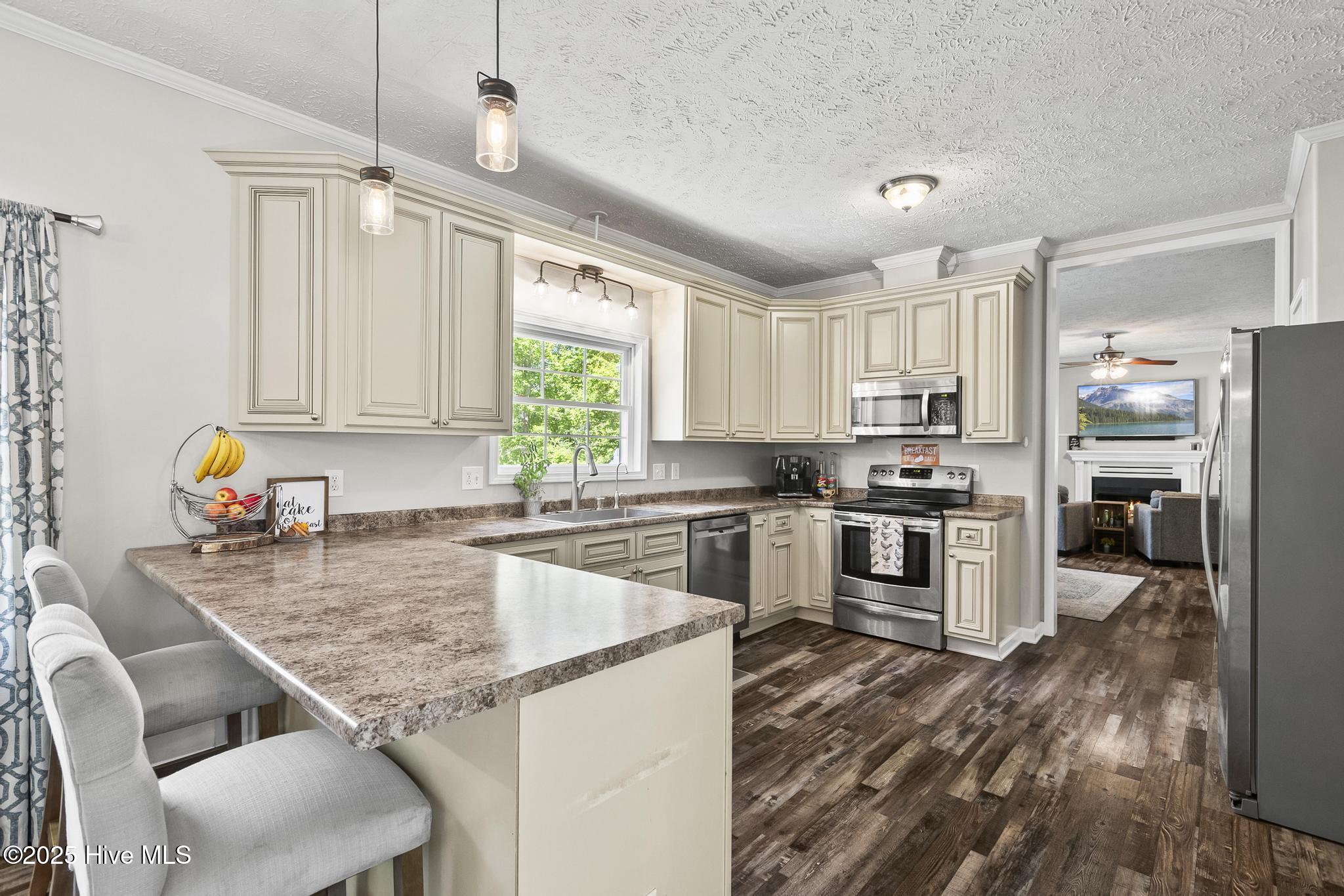 345 Knollwood Drive