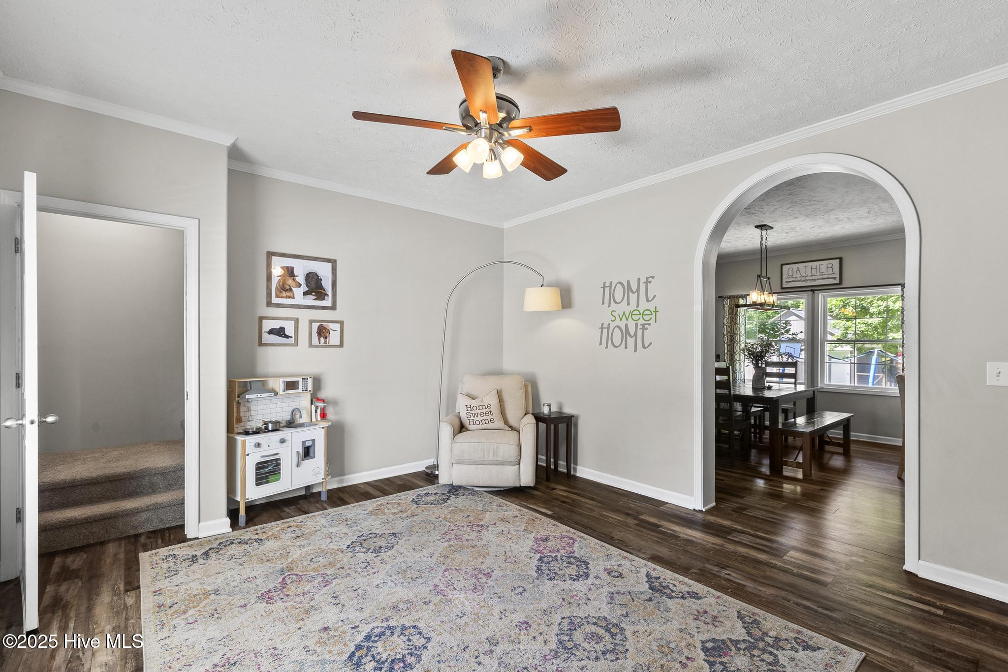 345 Knollwood Drive