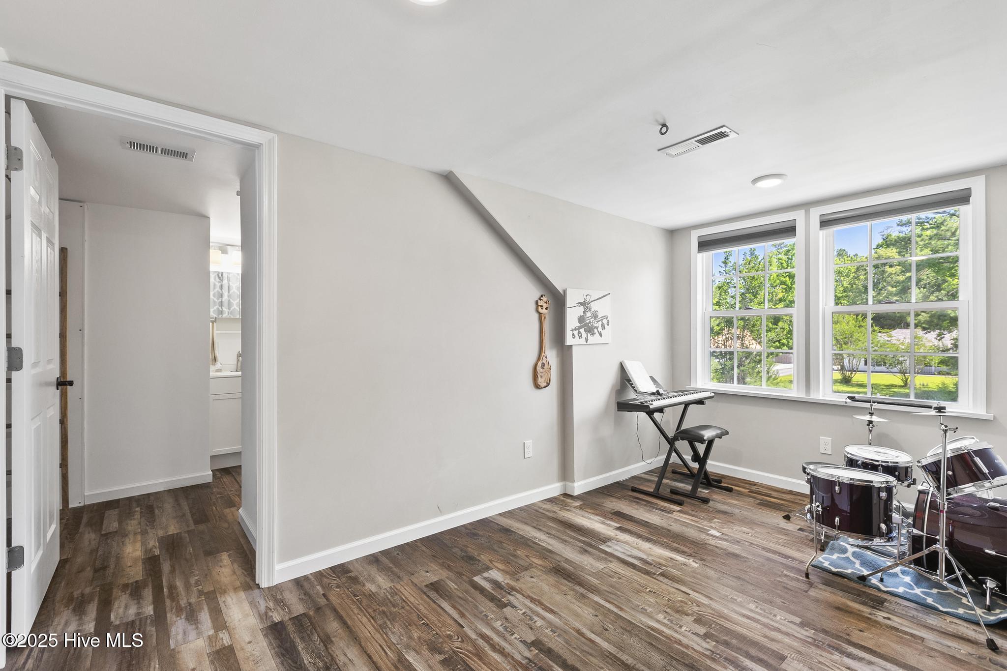345 Knollwood Drive