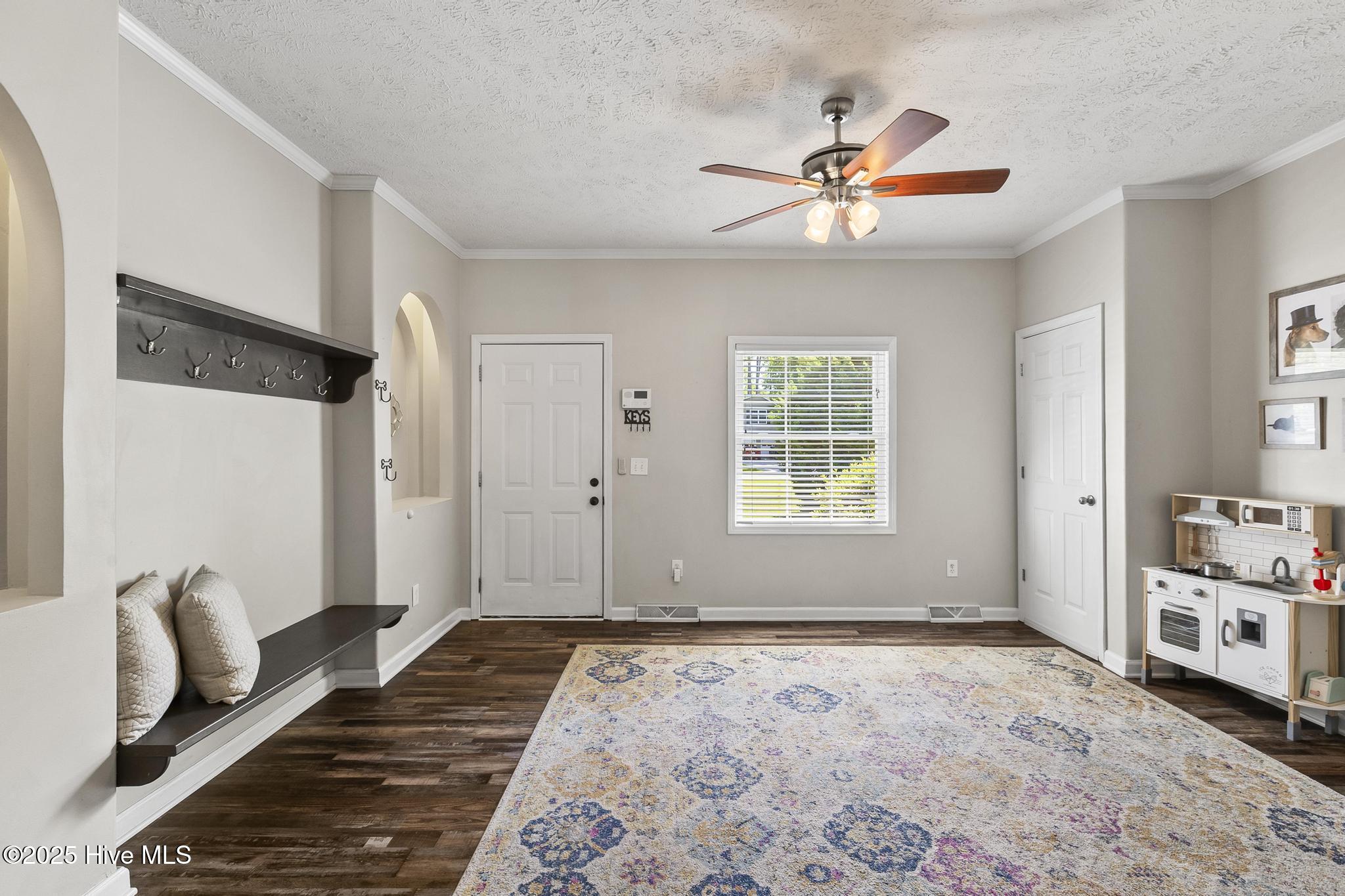 345 Knollwood Drive