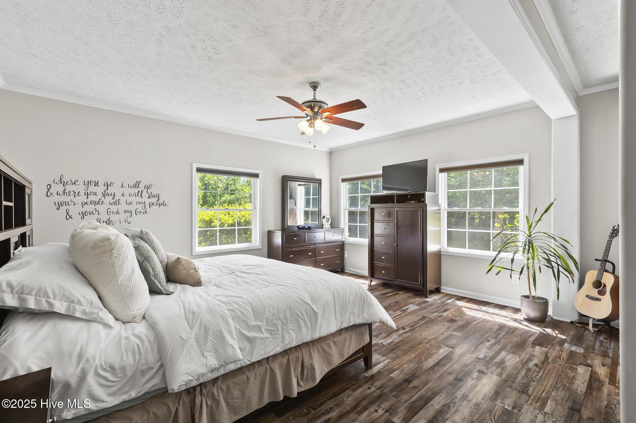 345 Knollwood Drive