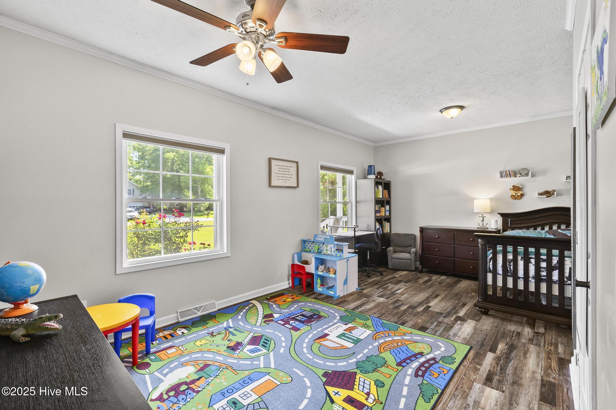 345 Knollwood Drive