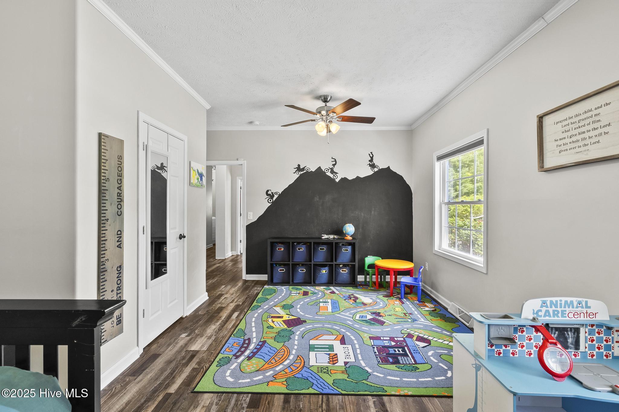 345 Knollwood Drive