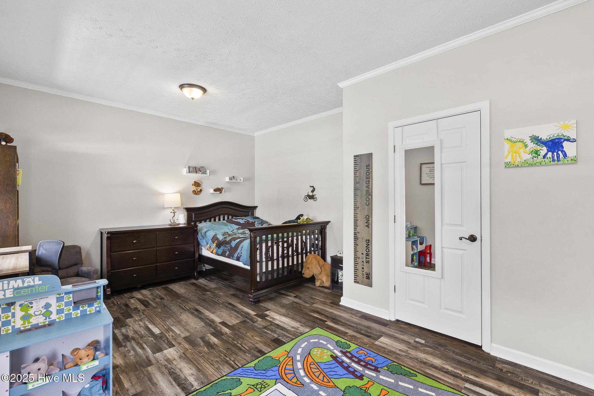 345 Knollwood Drive