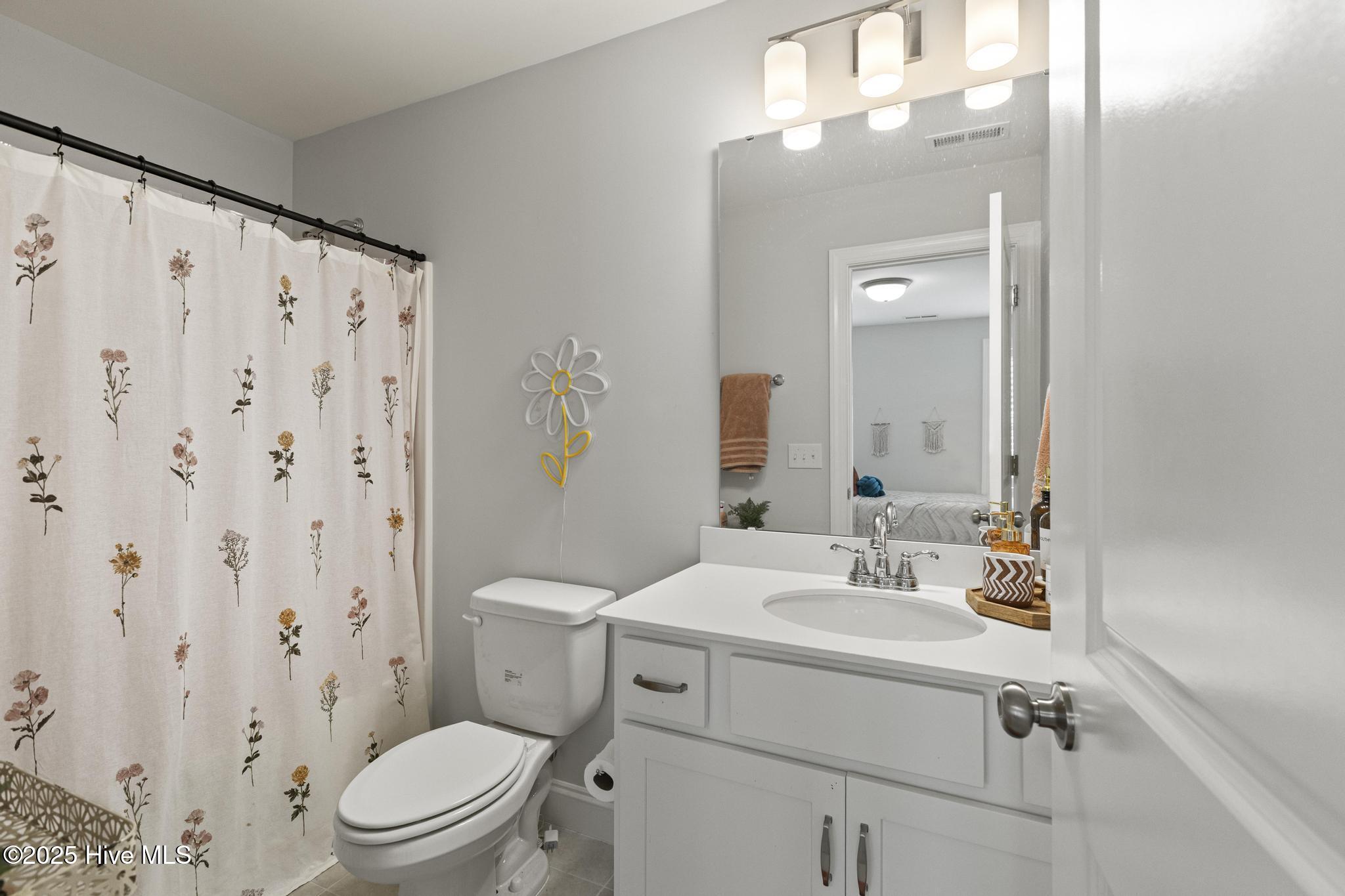 210 W Weatherbee Way