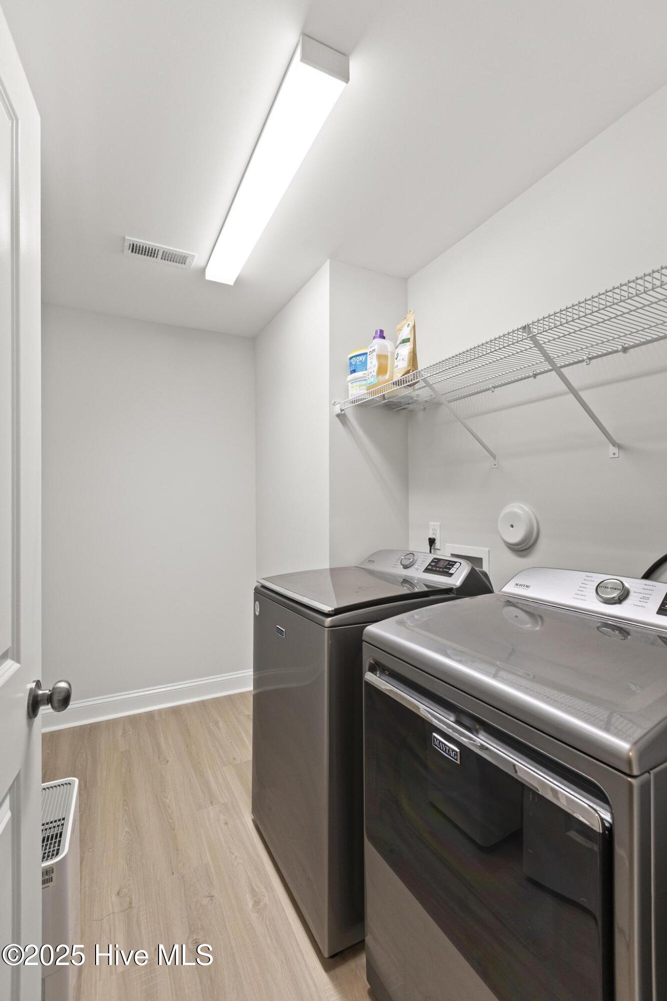 210 W Weatherbee Way