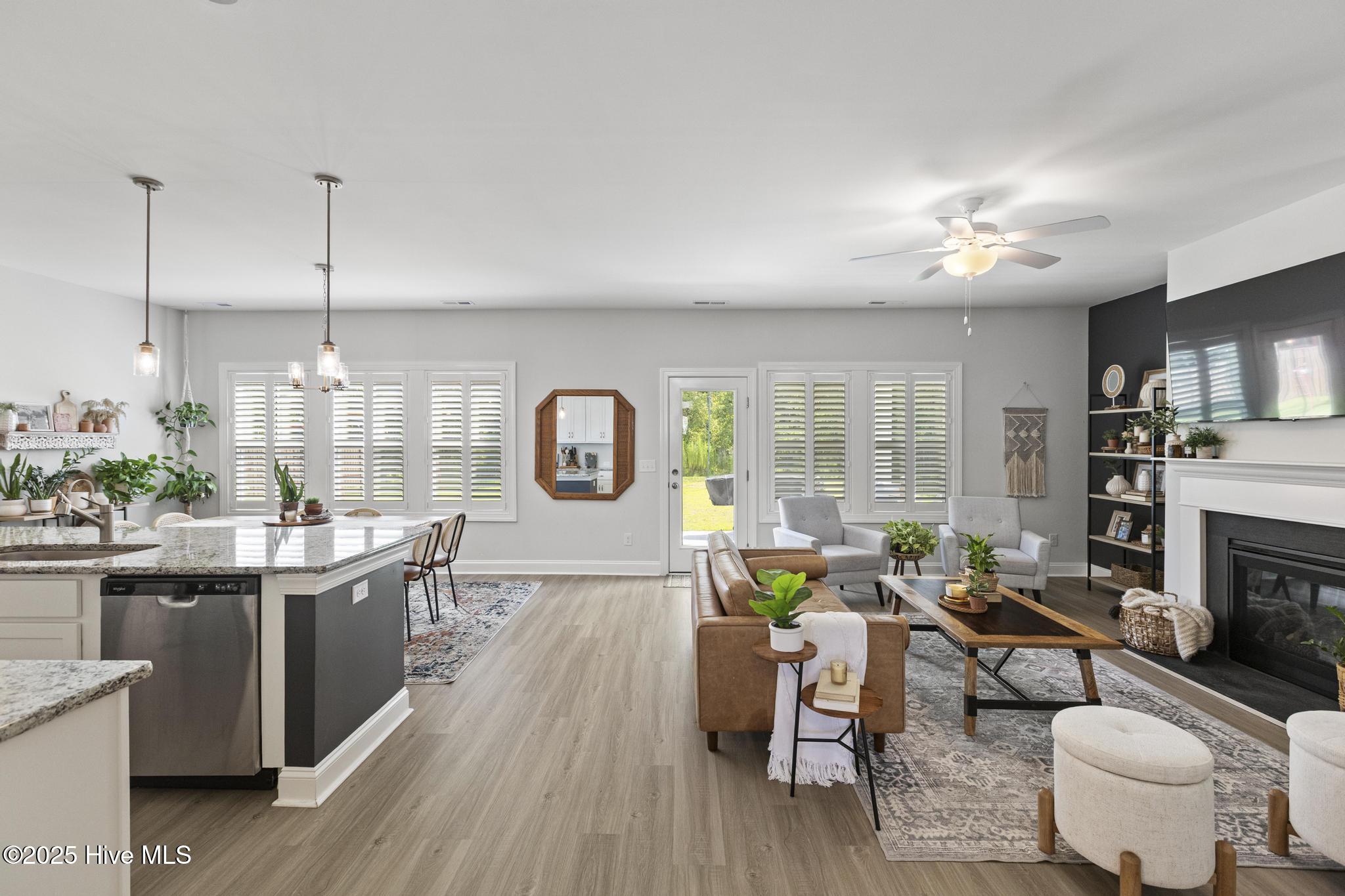 210 W Weatherbee Way