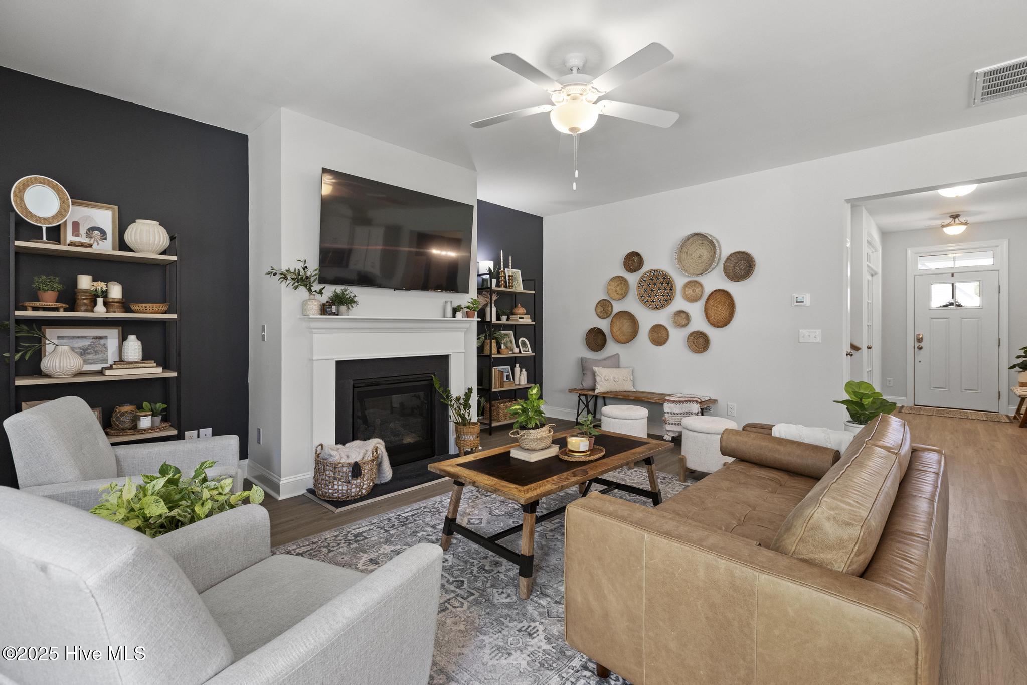 210 W Weatherbee Way