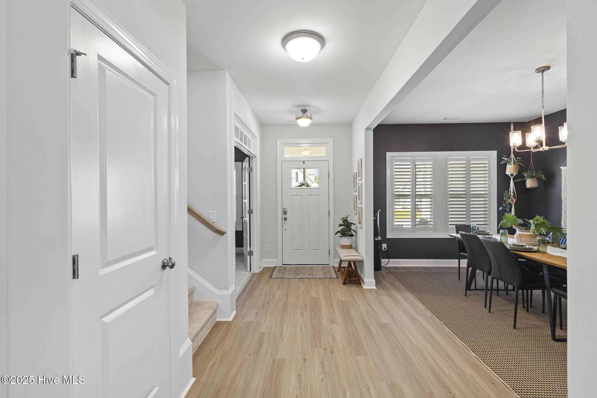 210 W Weatherbee Way