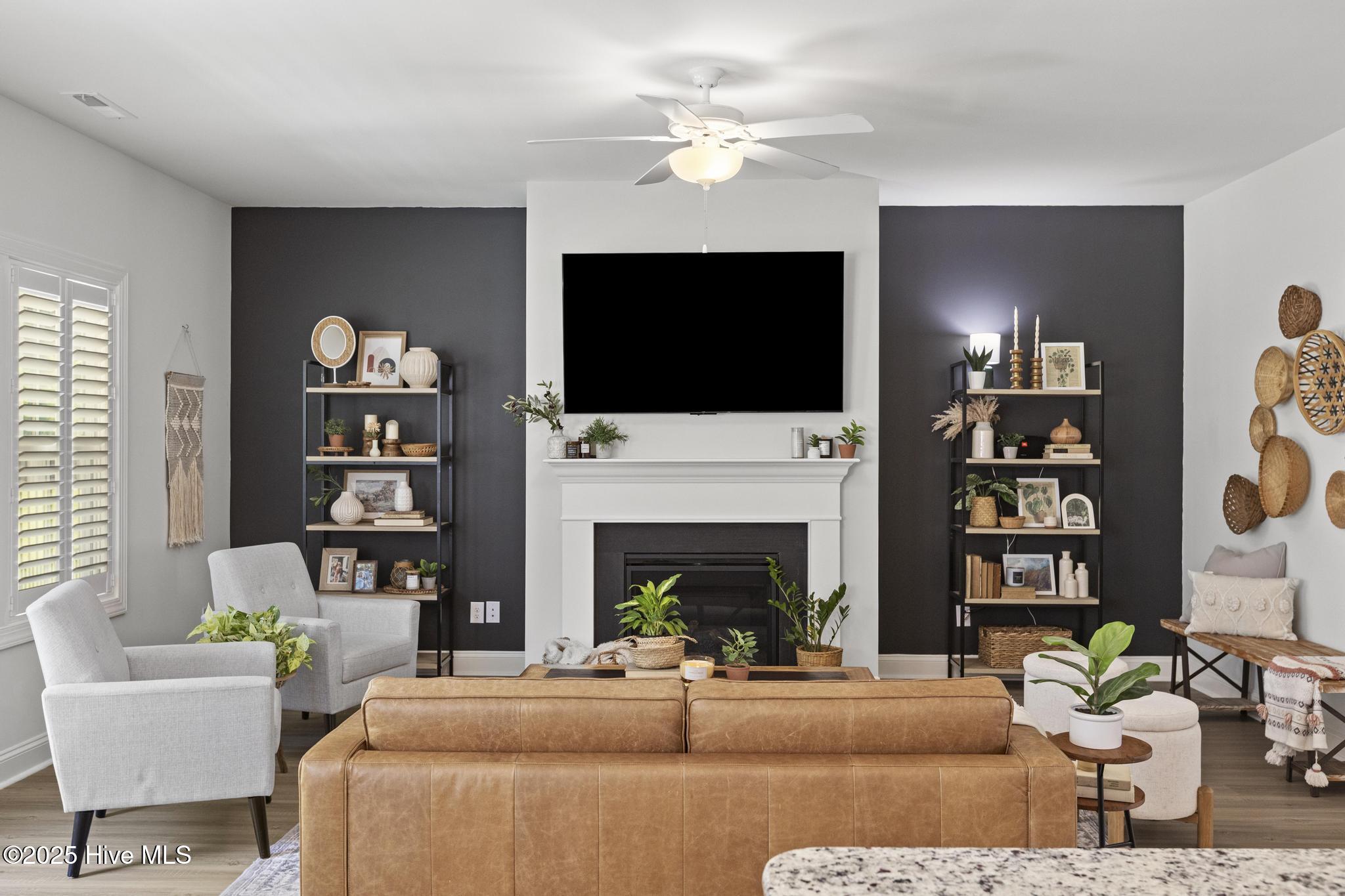 210 W Weatherbee Way