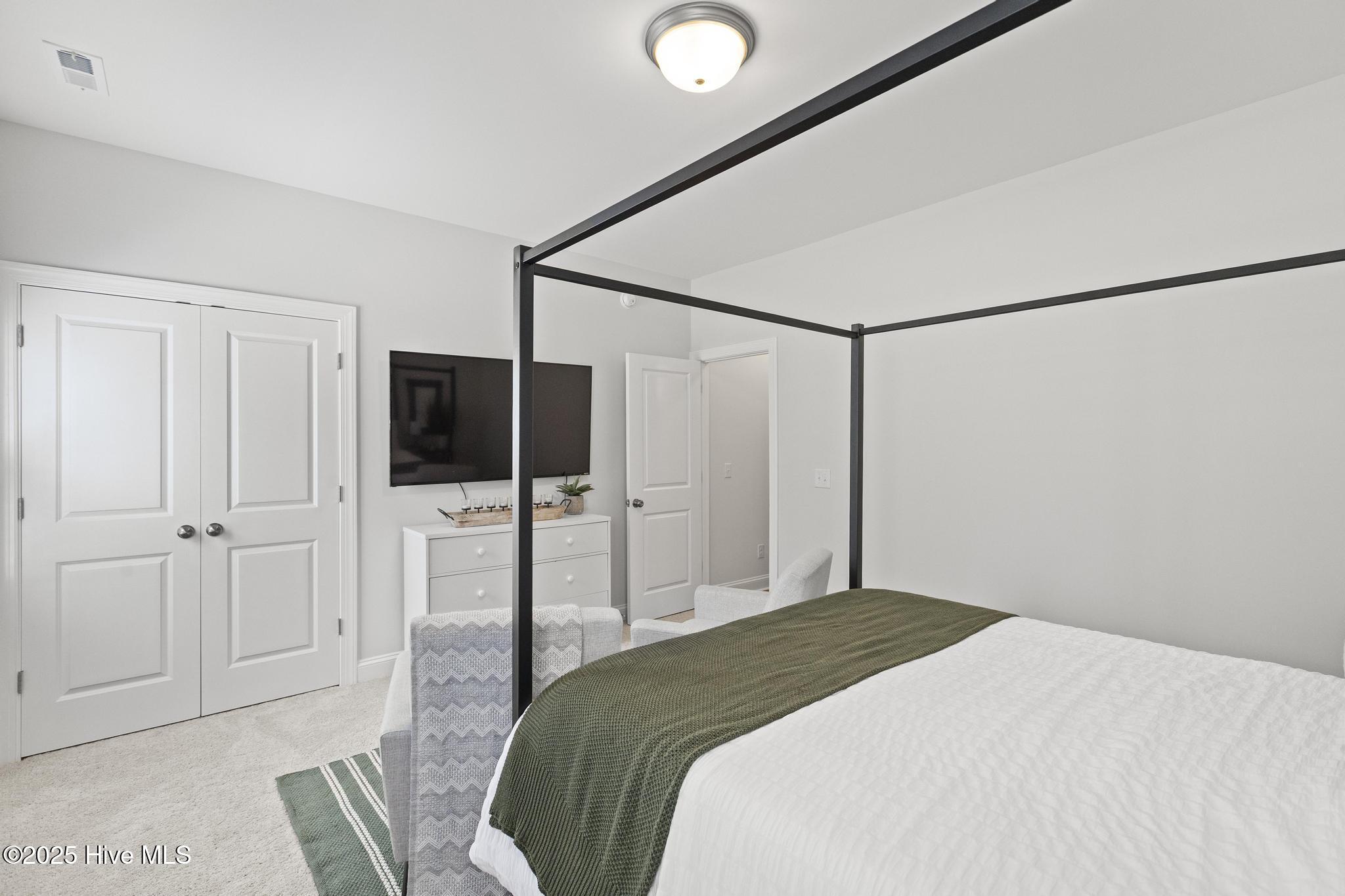 210 W Weatherbee Way