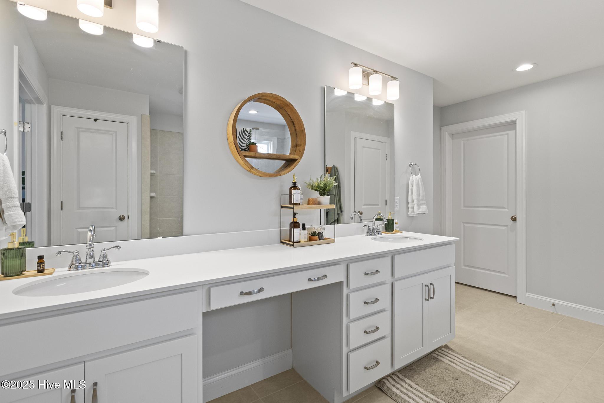 210 W Weatherbee Way