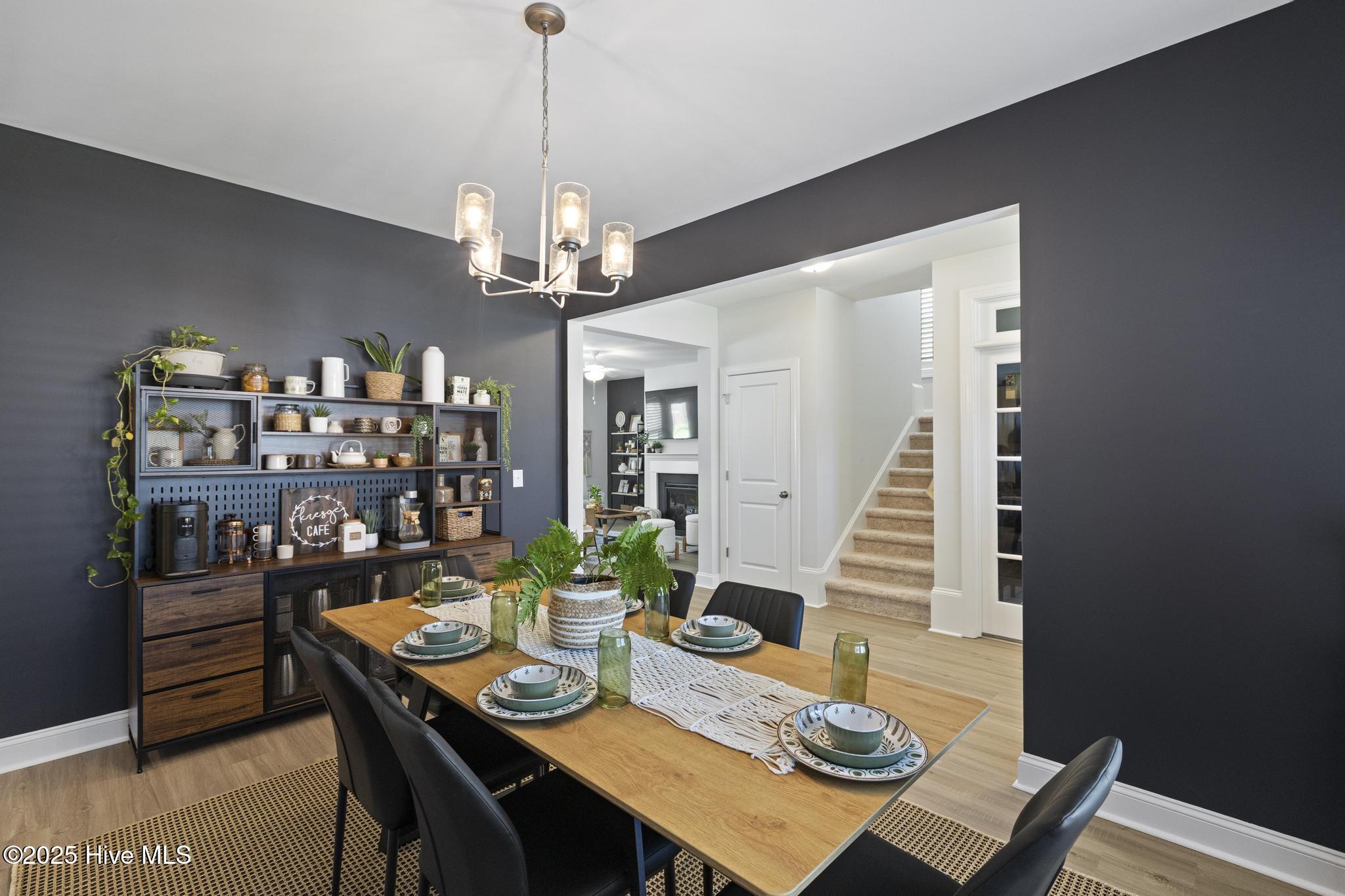 210 W Weatherbee Way