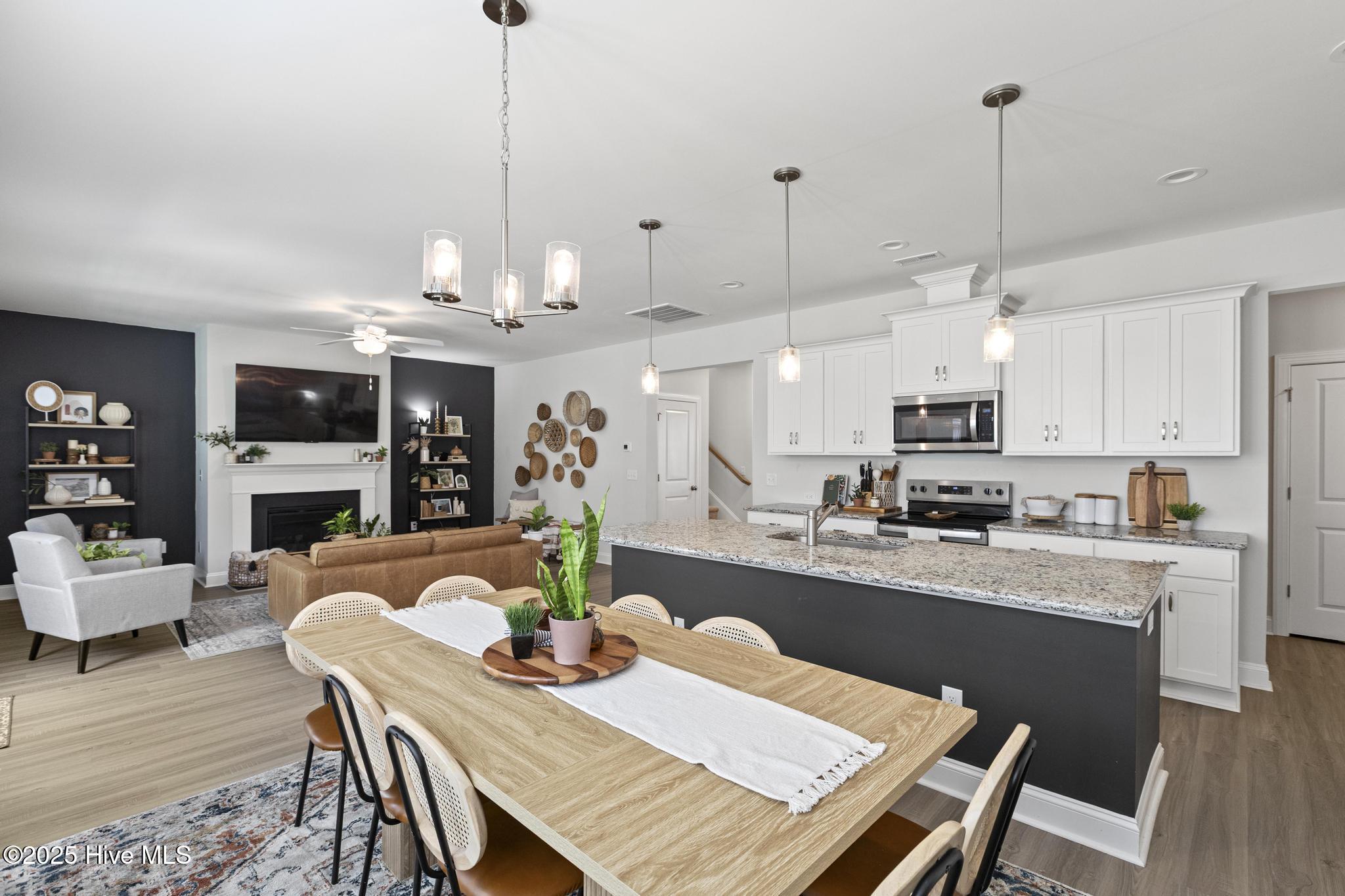 210 W Weatherbee Way