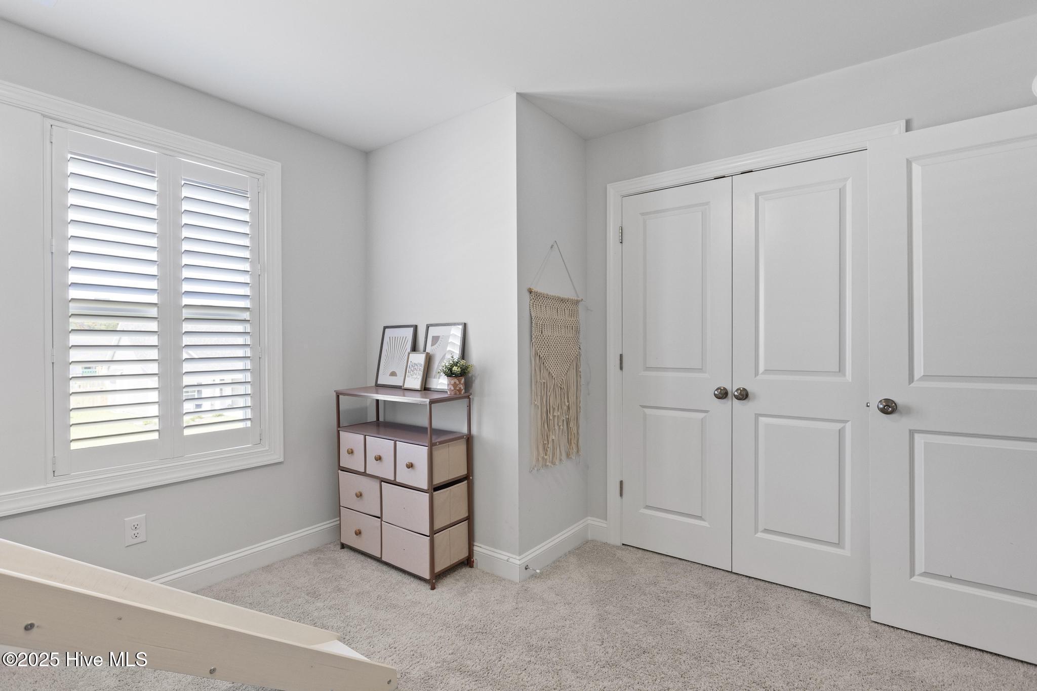 210 W Weatherbee Way