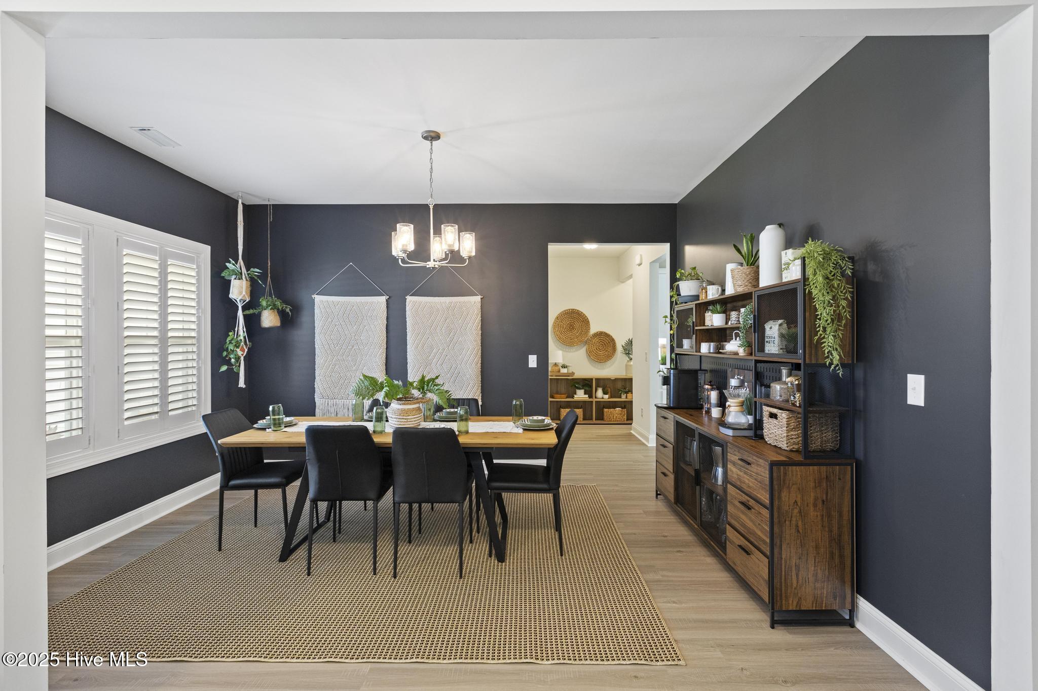 210 W Weatherbee Way