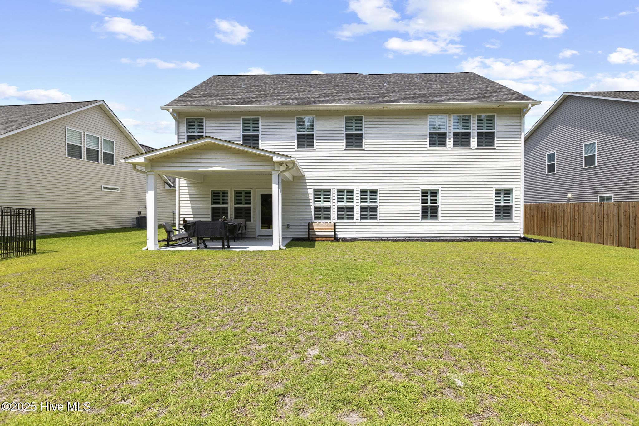 210 W Weatherbee Way