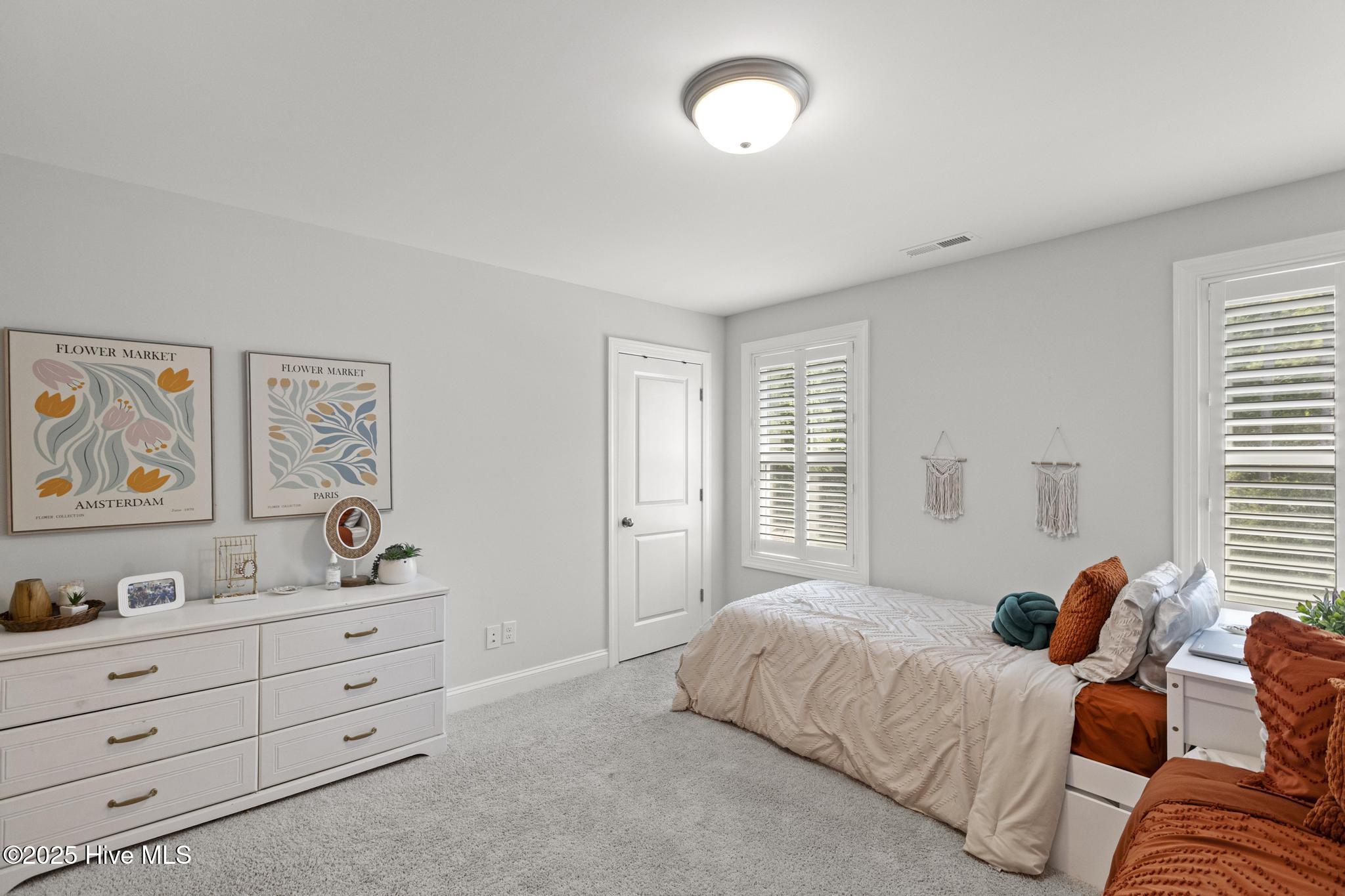 210 W Weatherbee Way