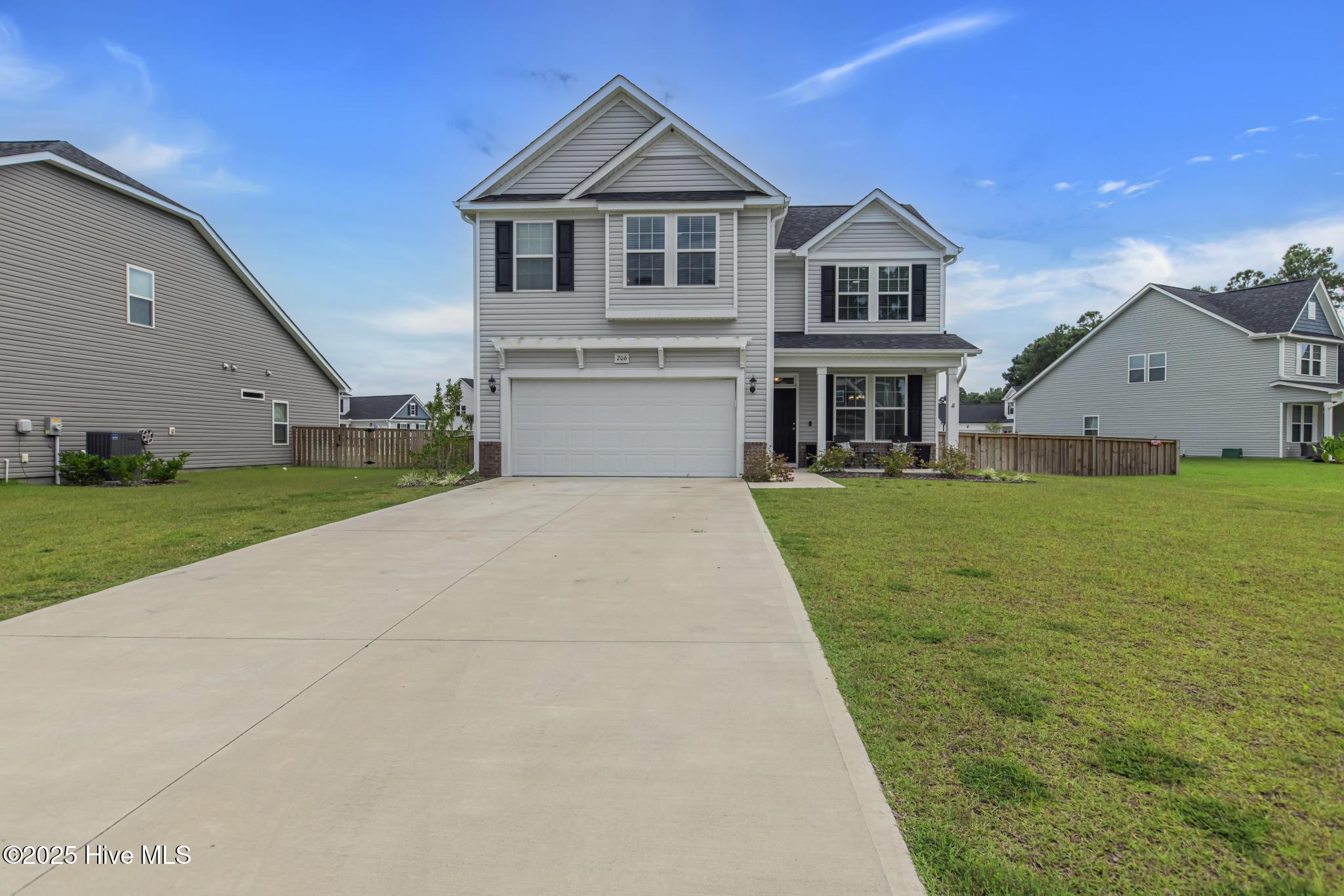 206 E Red Head Circle