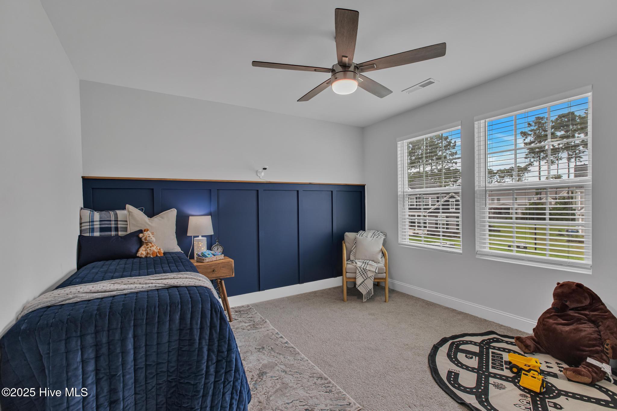 206 E Red Head Circle