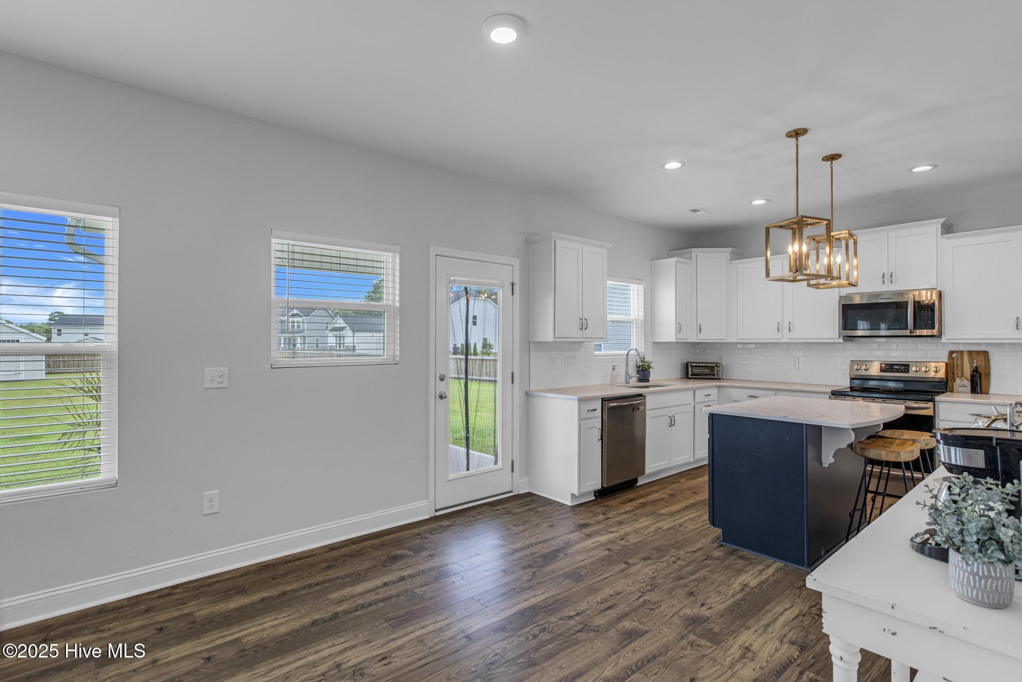 206 E Red Head Circle