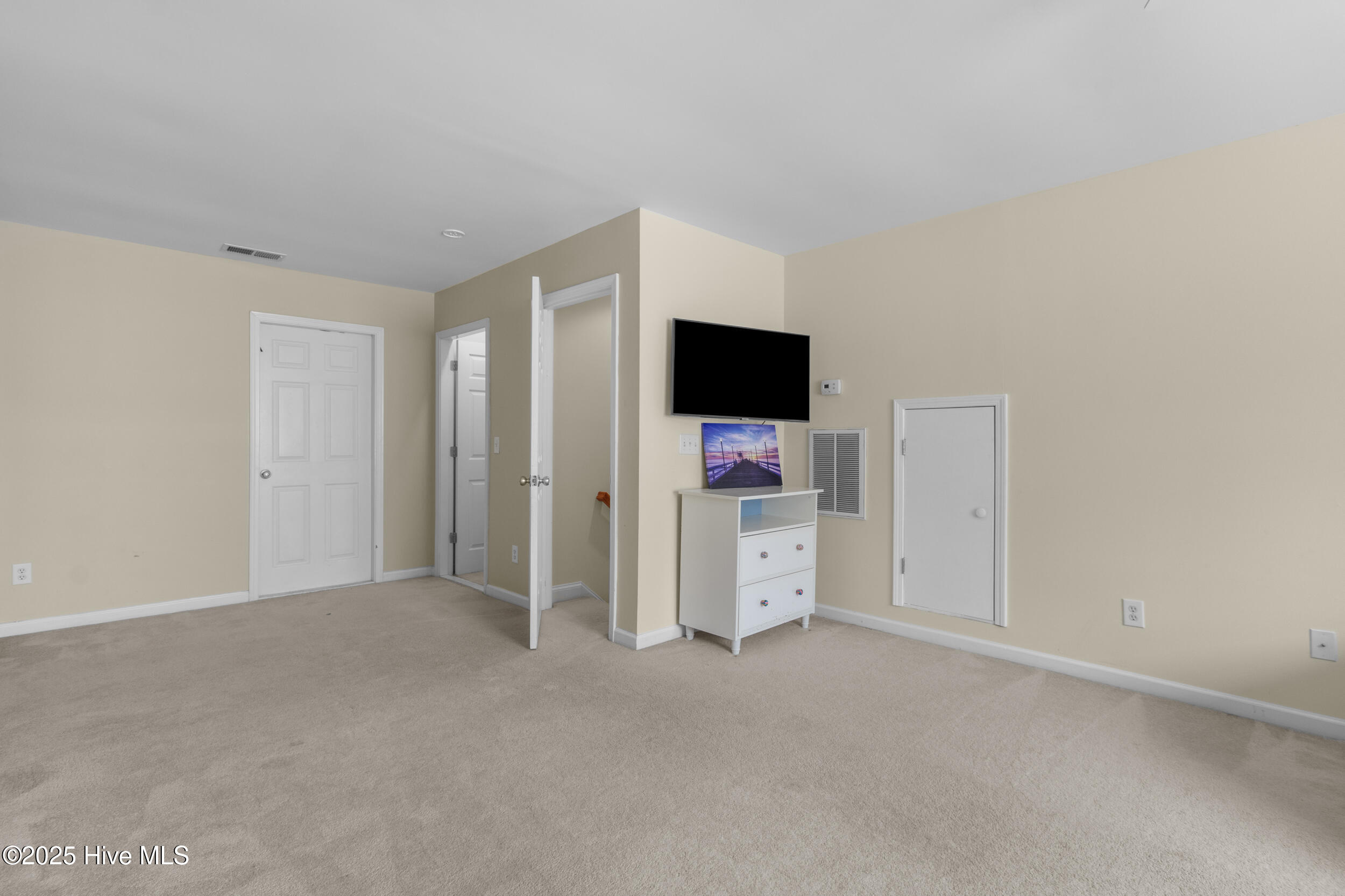 106 Regan Court, Hampstead