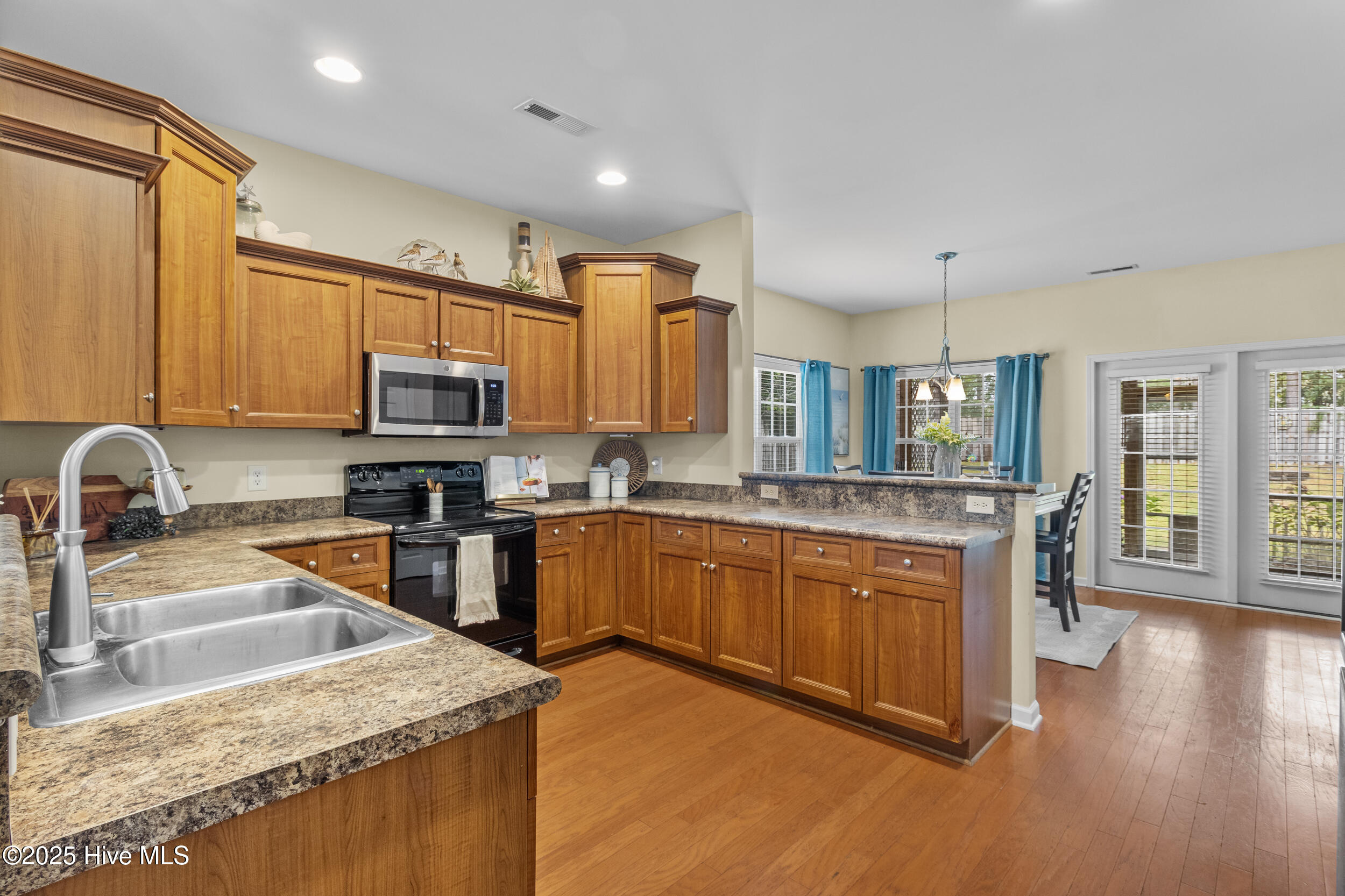 106 Regan Court, Hampstead