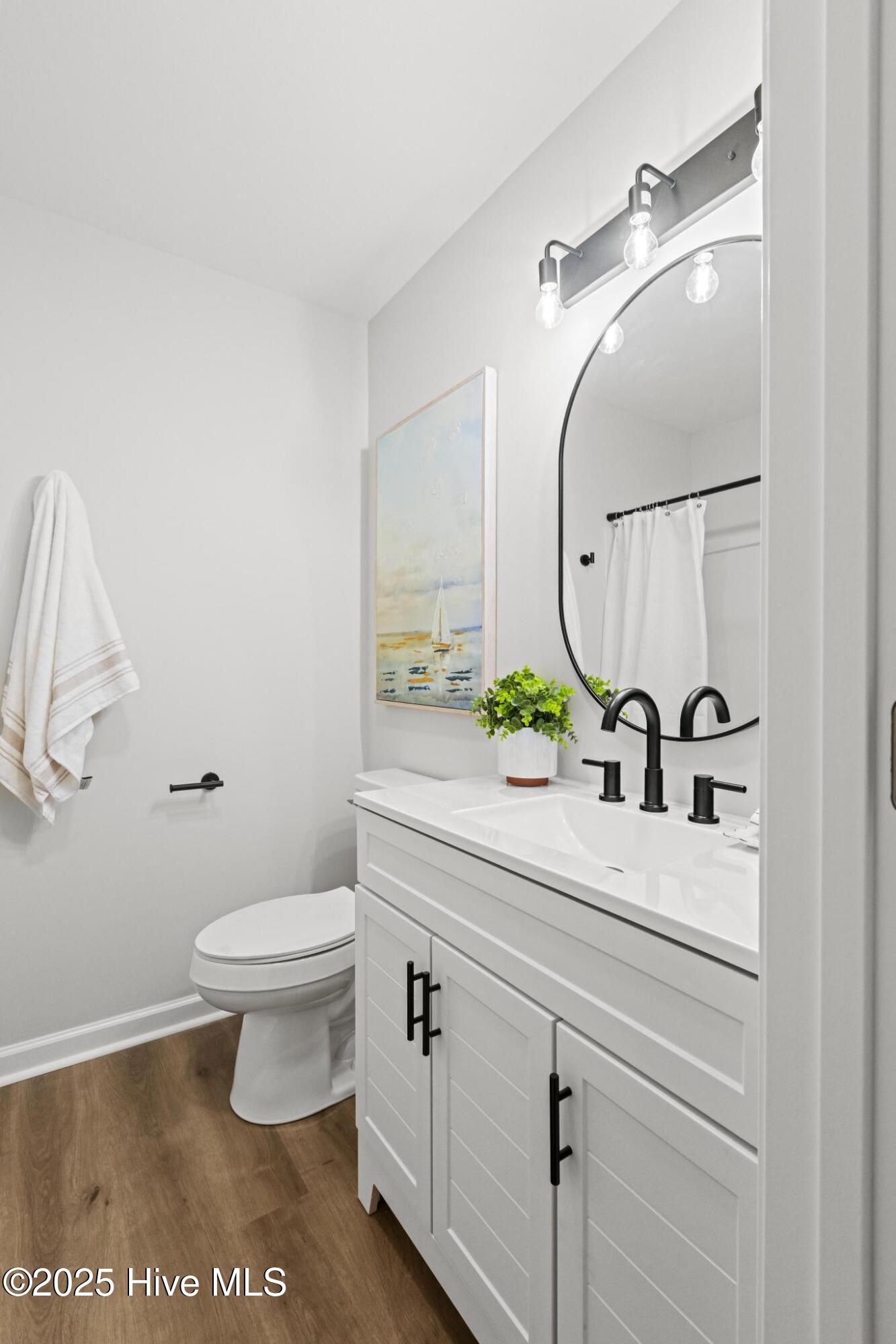 1462 Country Club Drive