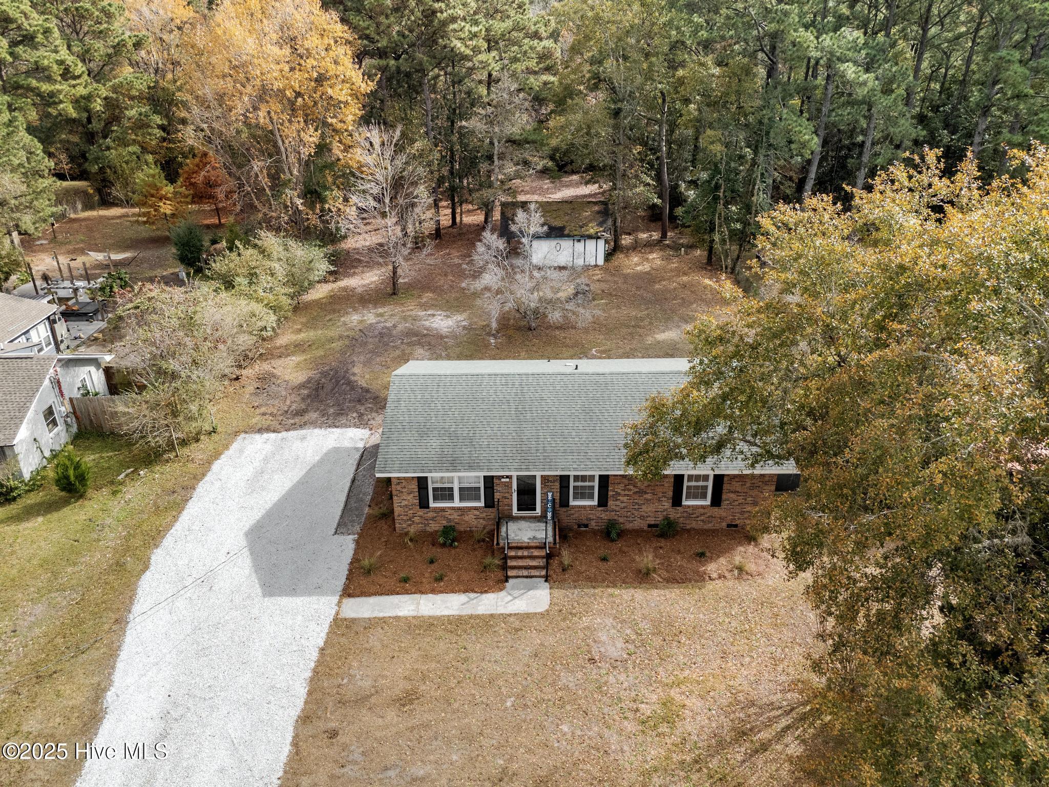 1462 Country Club Drive