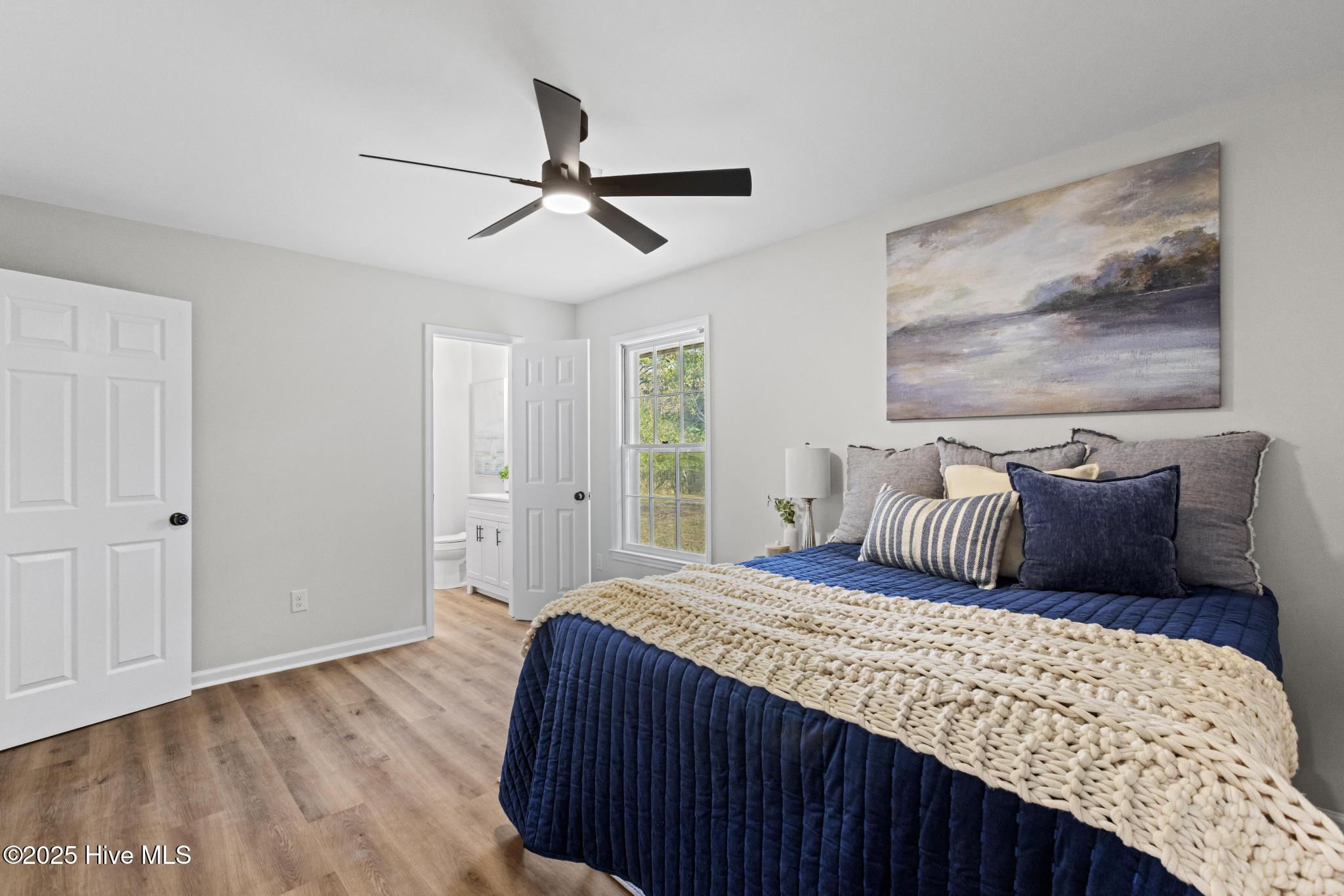 1462 Country Club Drive