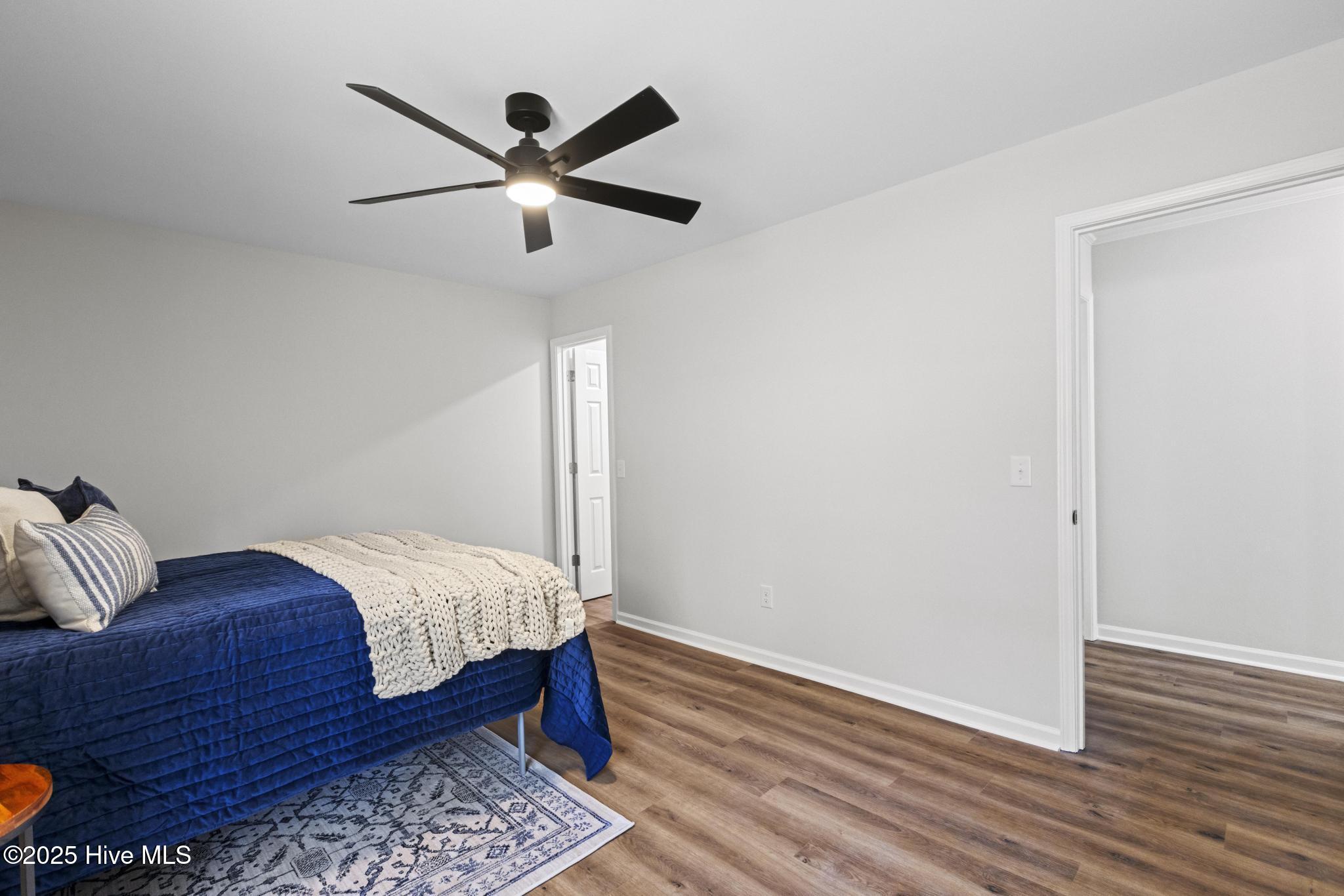 1462 Country Club Drive