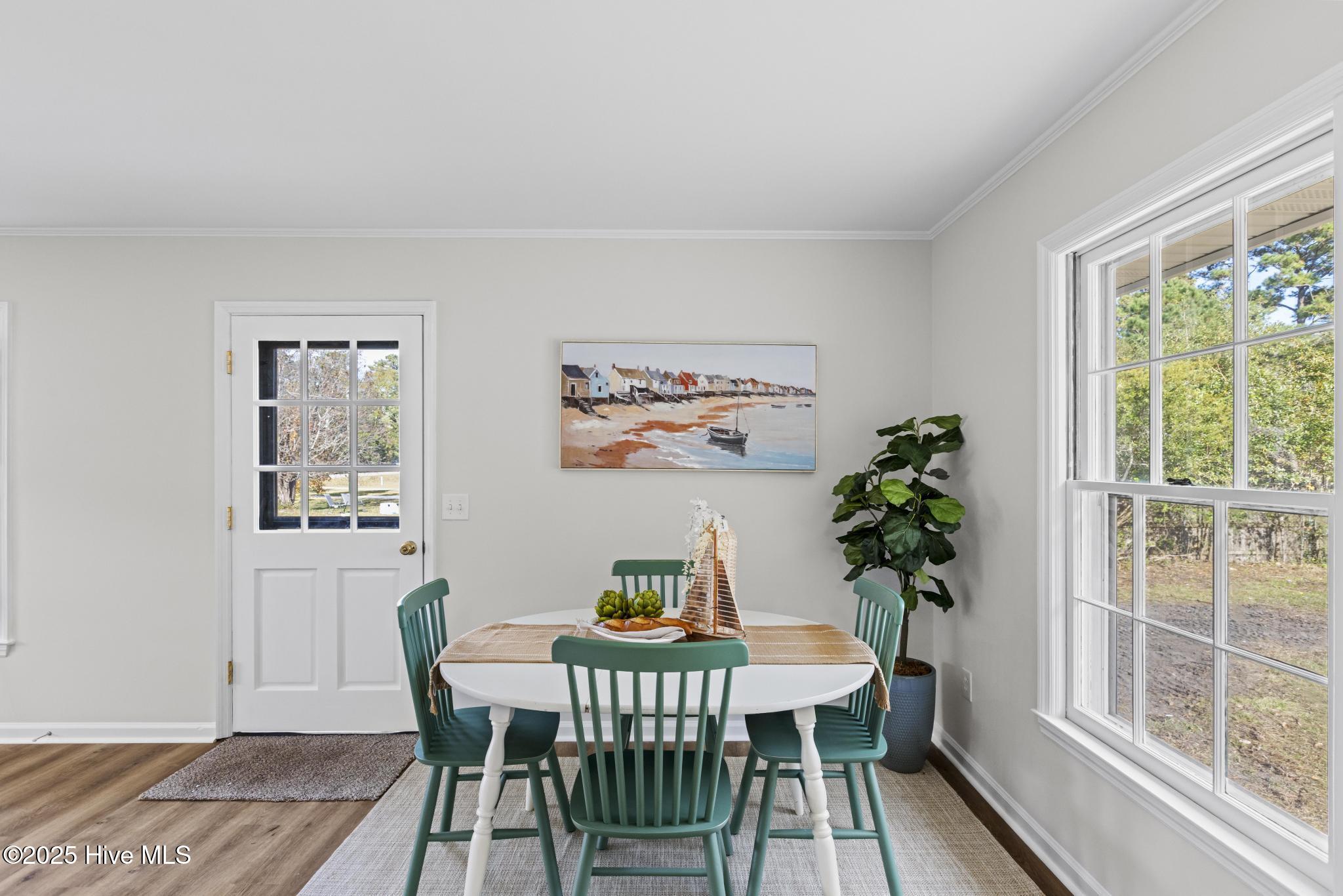 1462 Country Club Drive