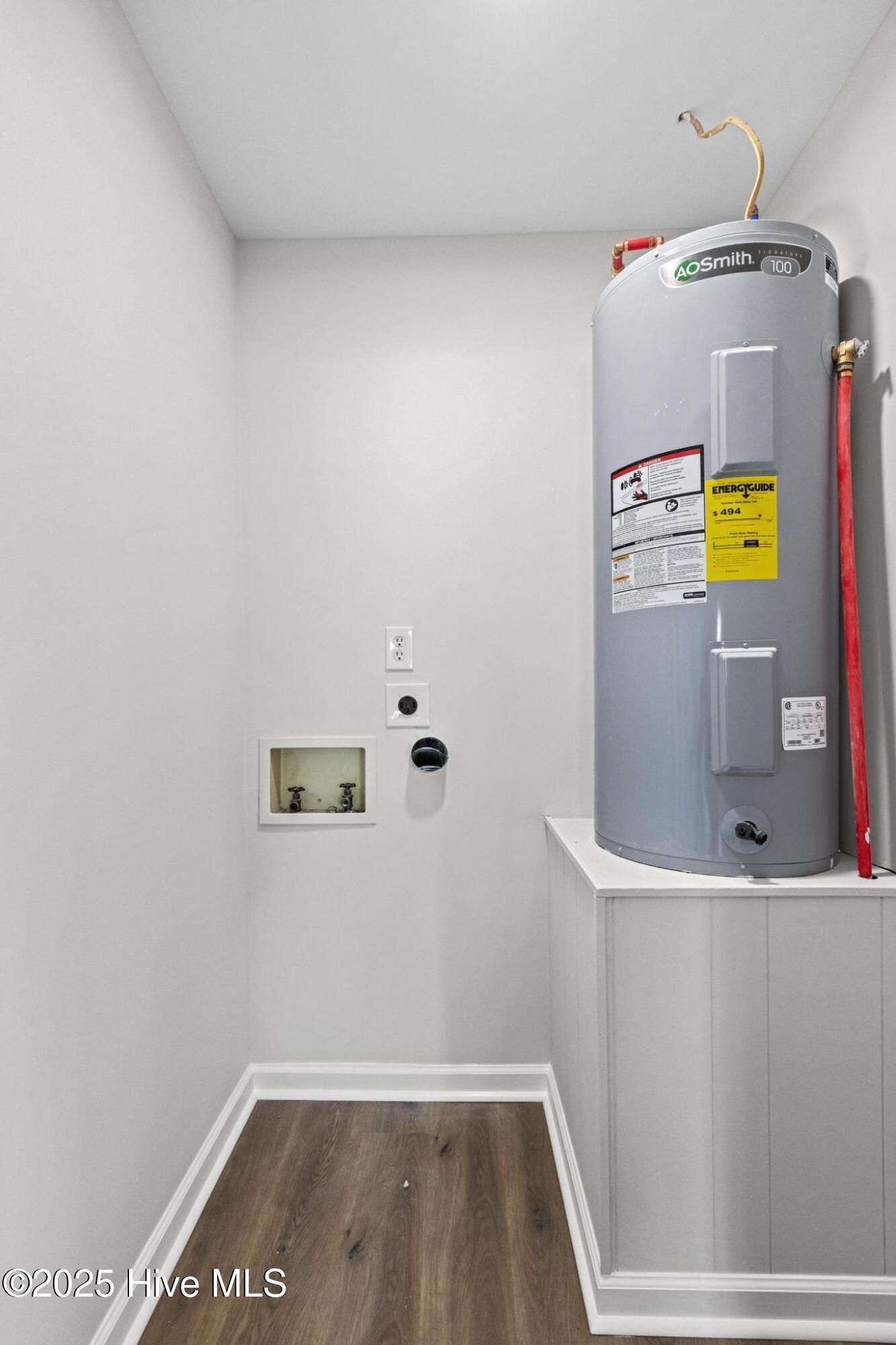 1462 Country Club Drive