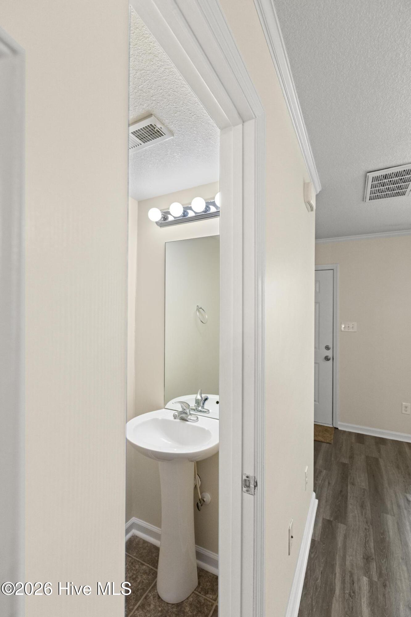 27 E Doris Avenue 111