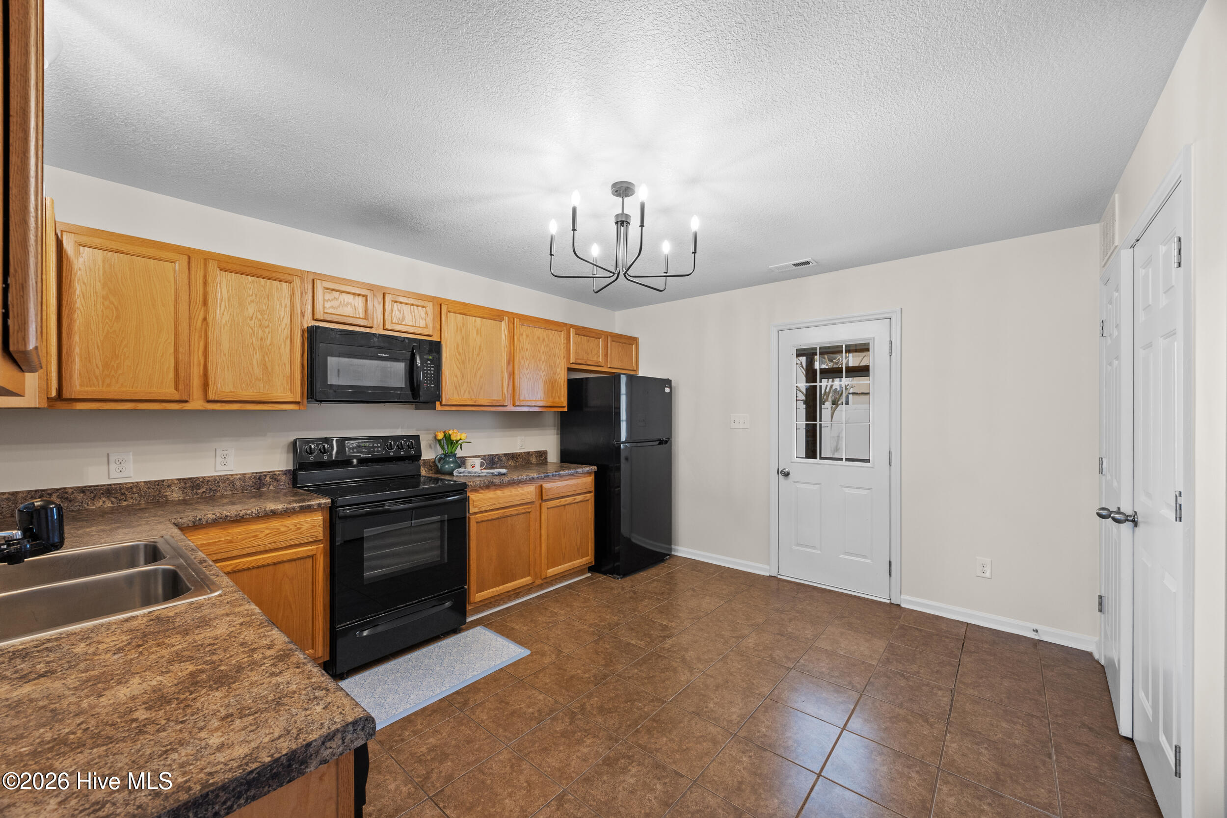 27 E Doris Avenue 111