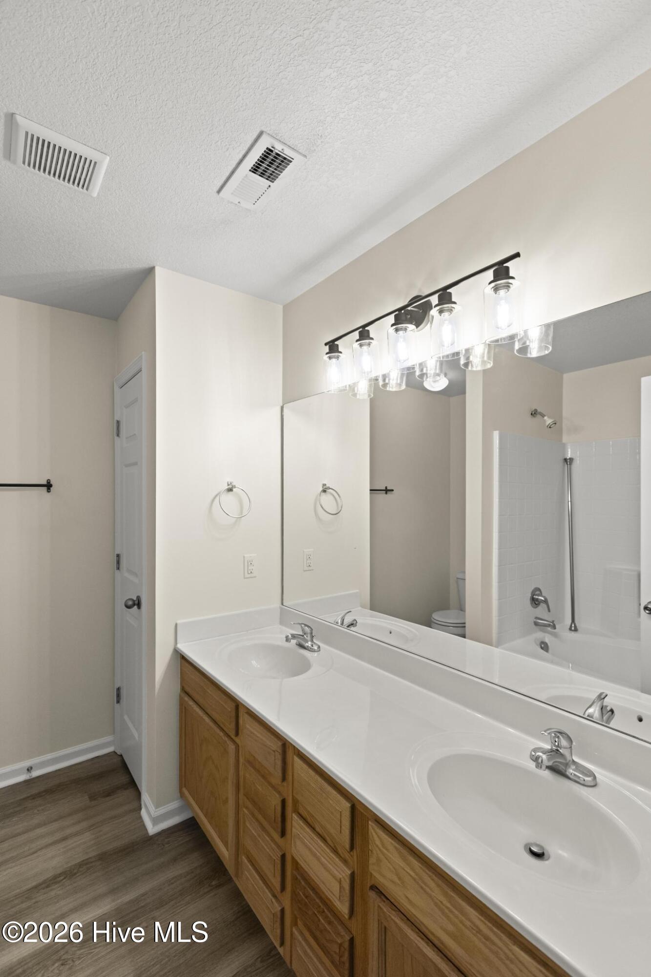 27 E Doris Avenue 111