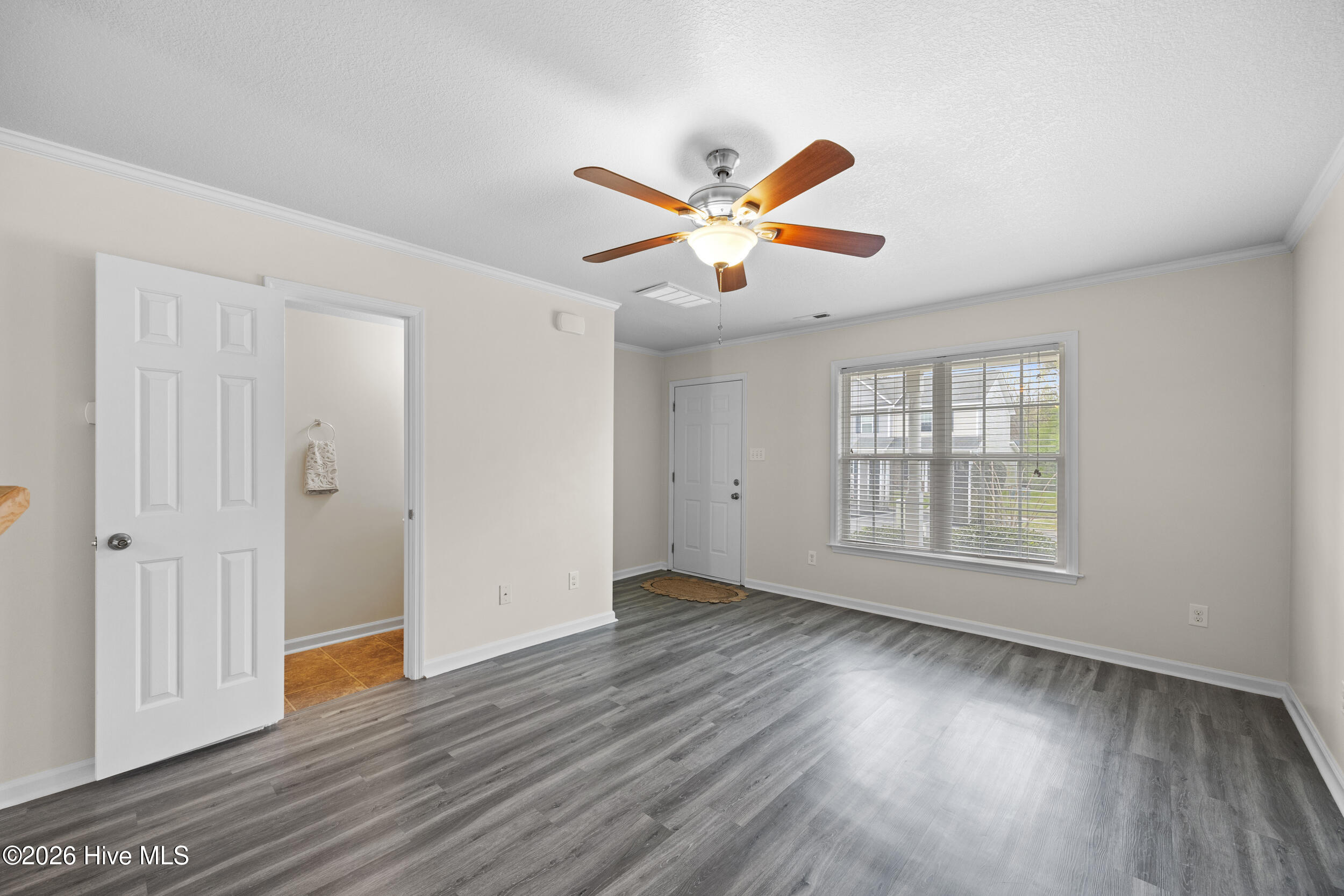 27 E Doris Avenue 111