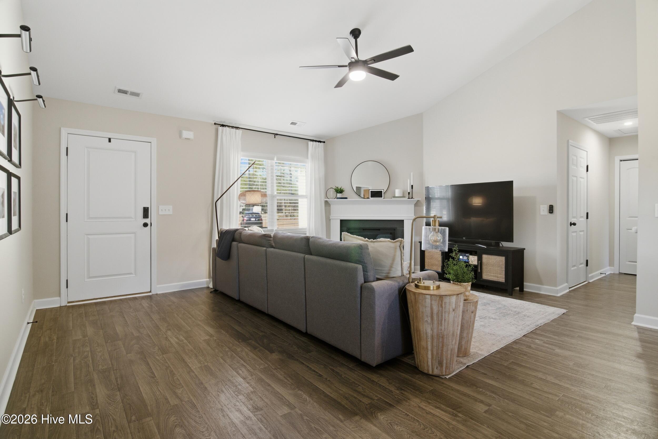 306 Waylon Way