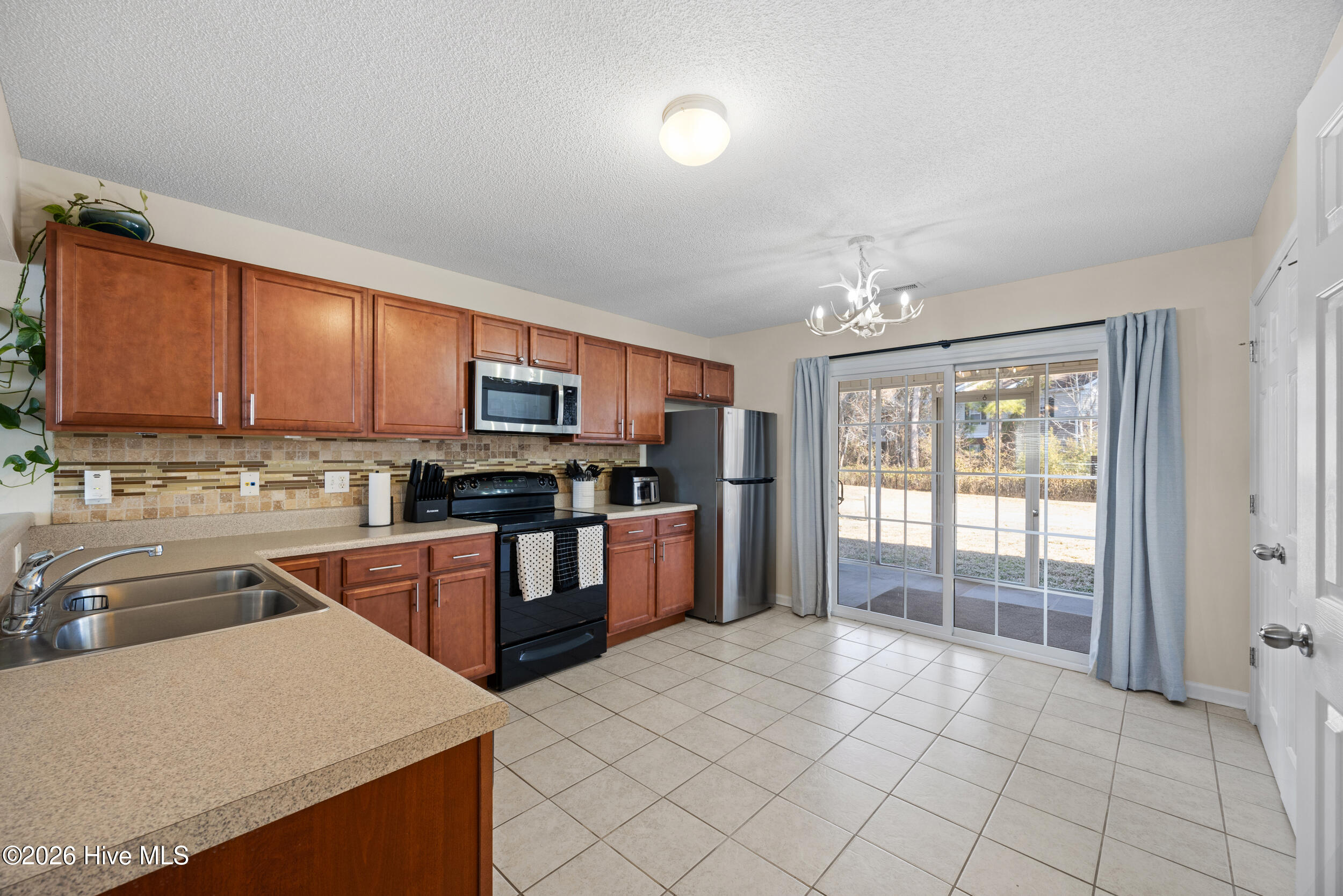 2006 Grandeur Avenue