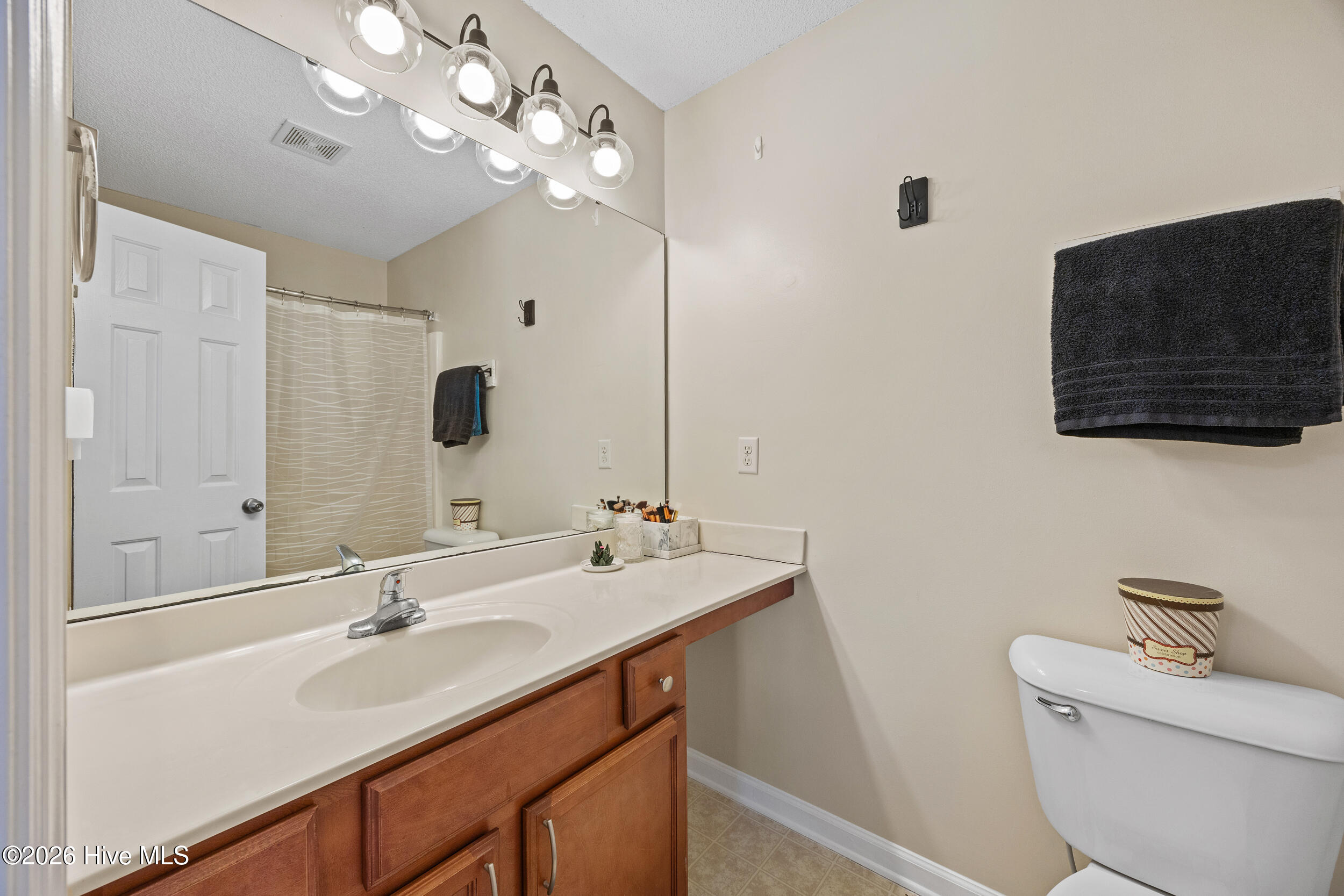 2006 Grandeur Avenue