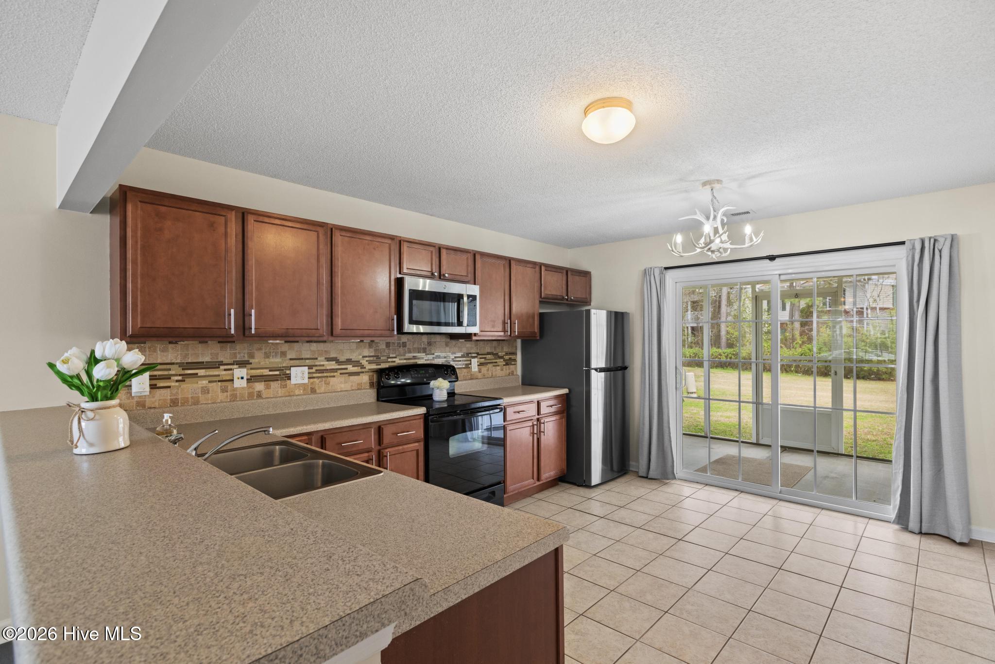 2006 Grandeur Avenue