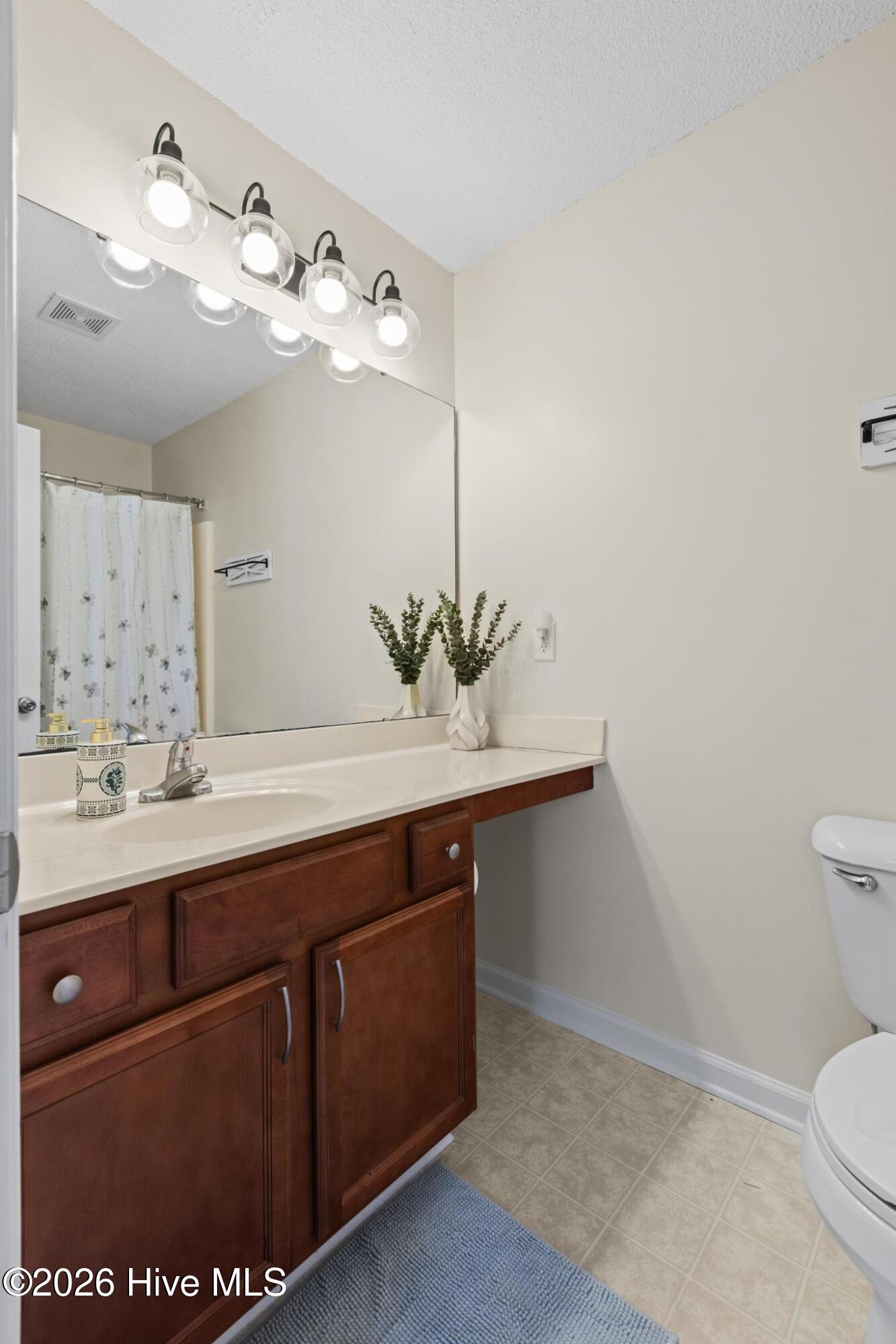 2006 Grandeur Avenue