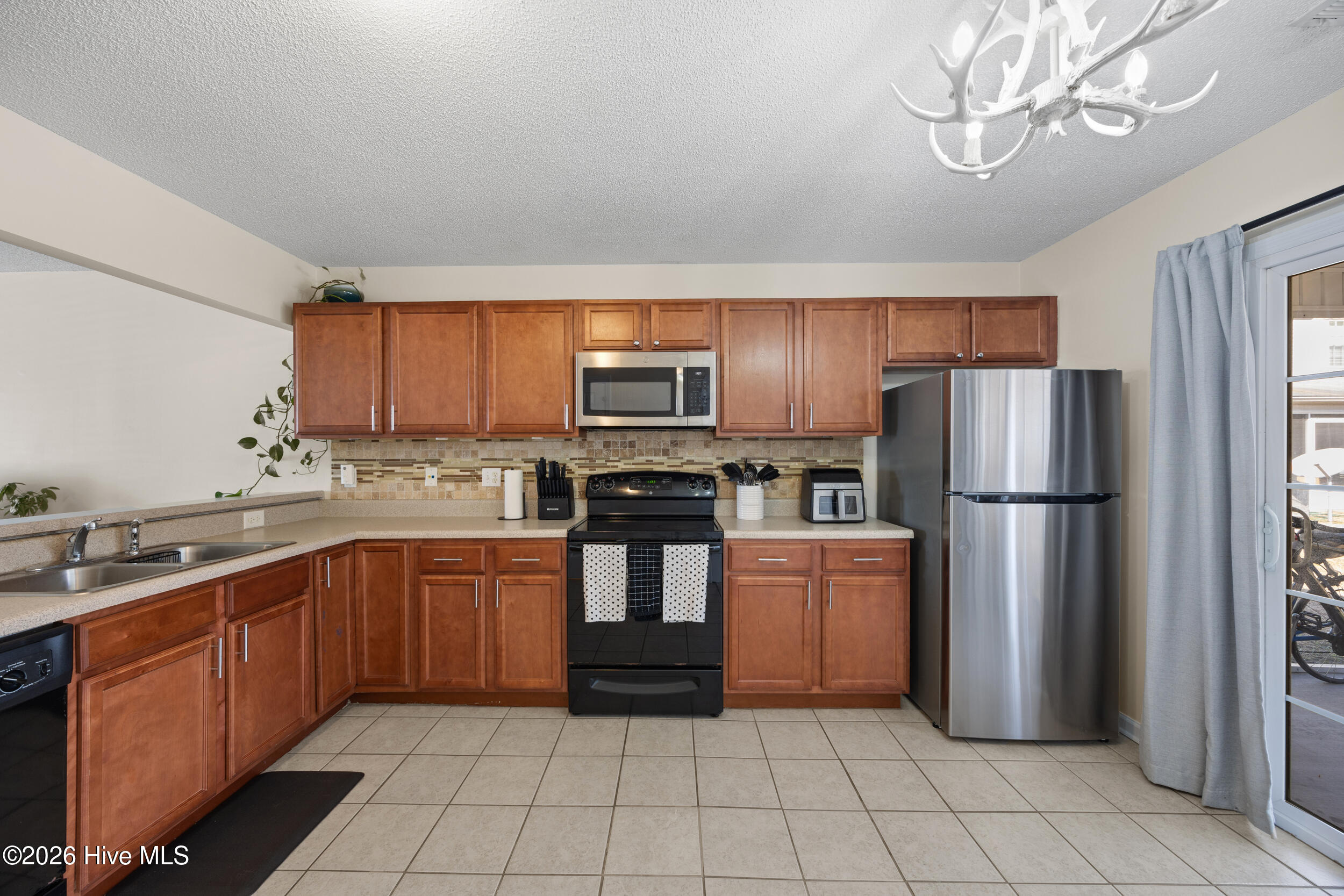 2006 Grandeur Avenue