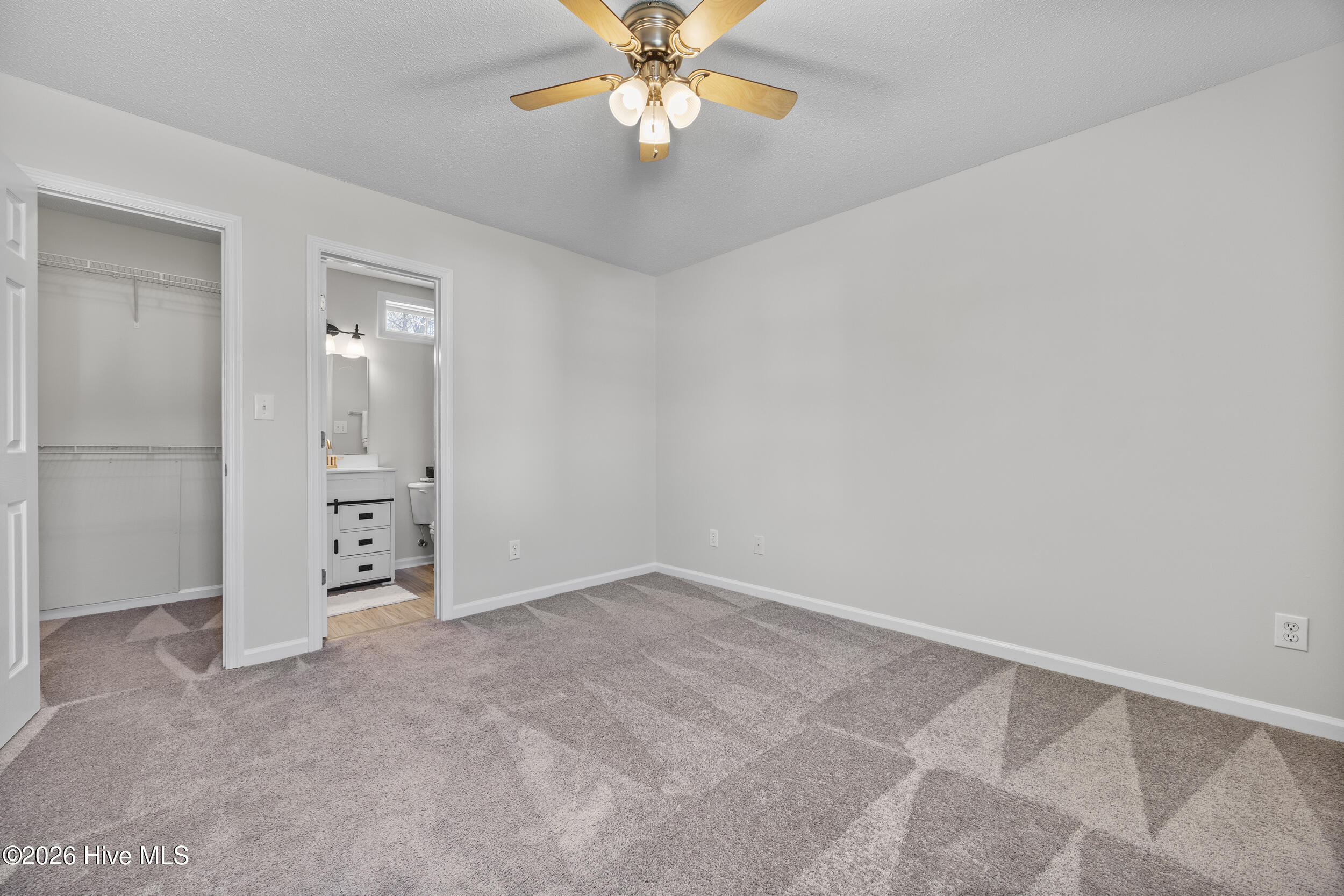 302 Winners Circle S