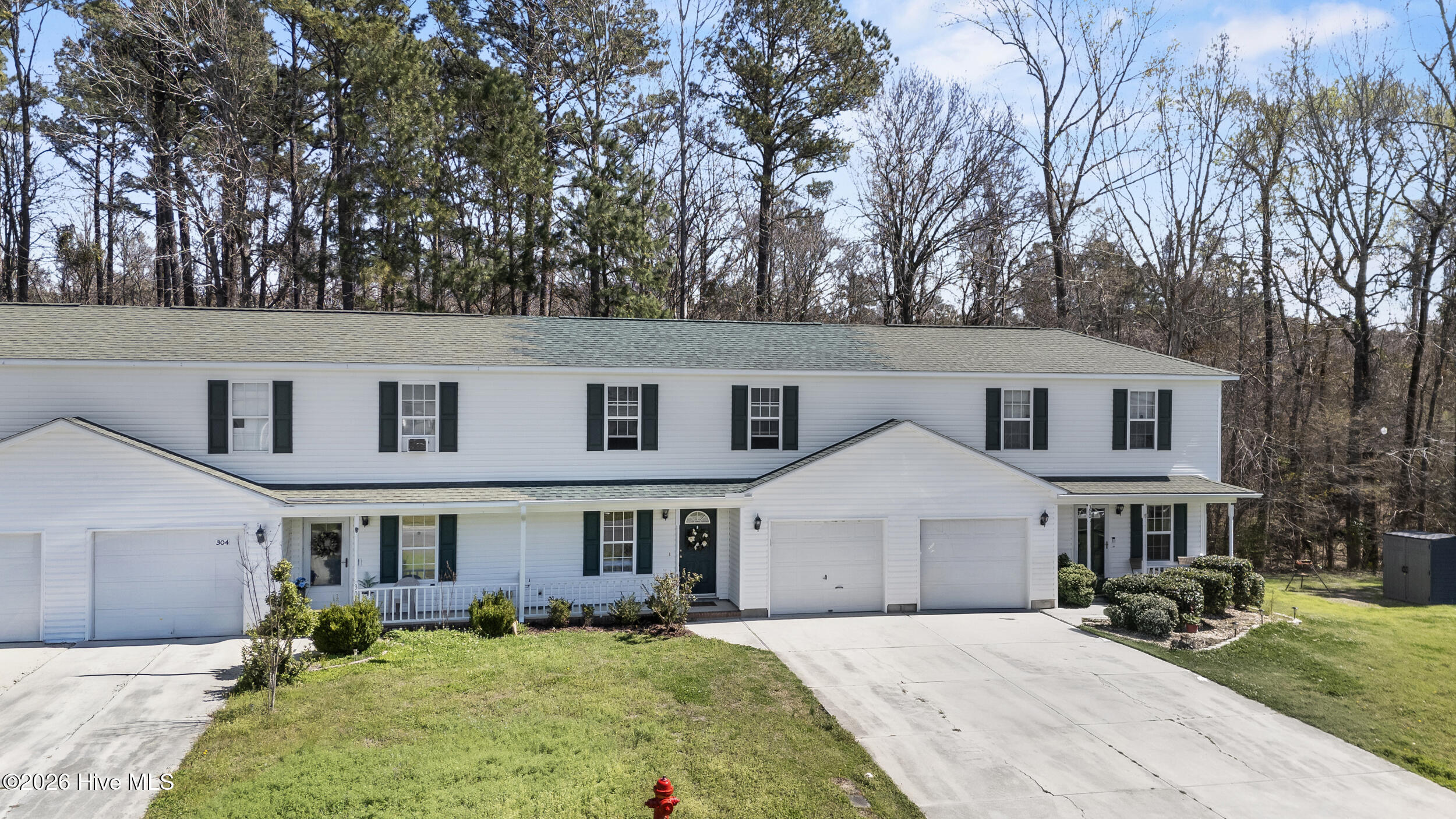 302 Winners Circle S