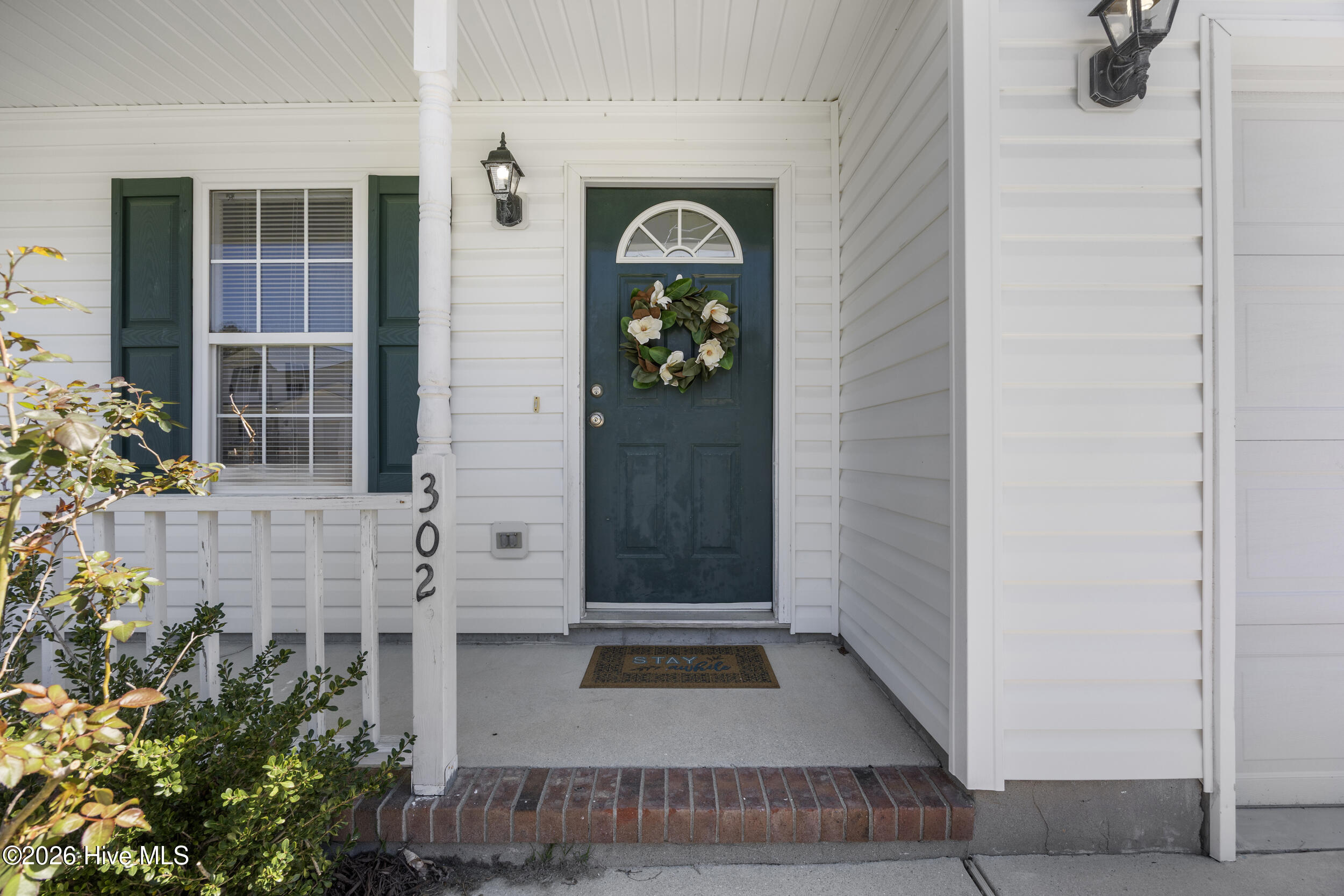 302 Winners Circle S