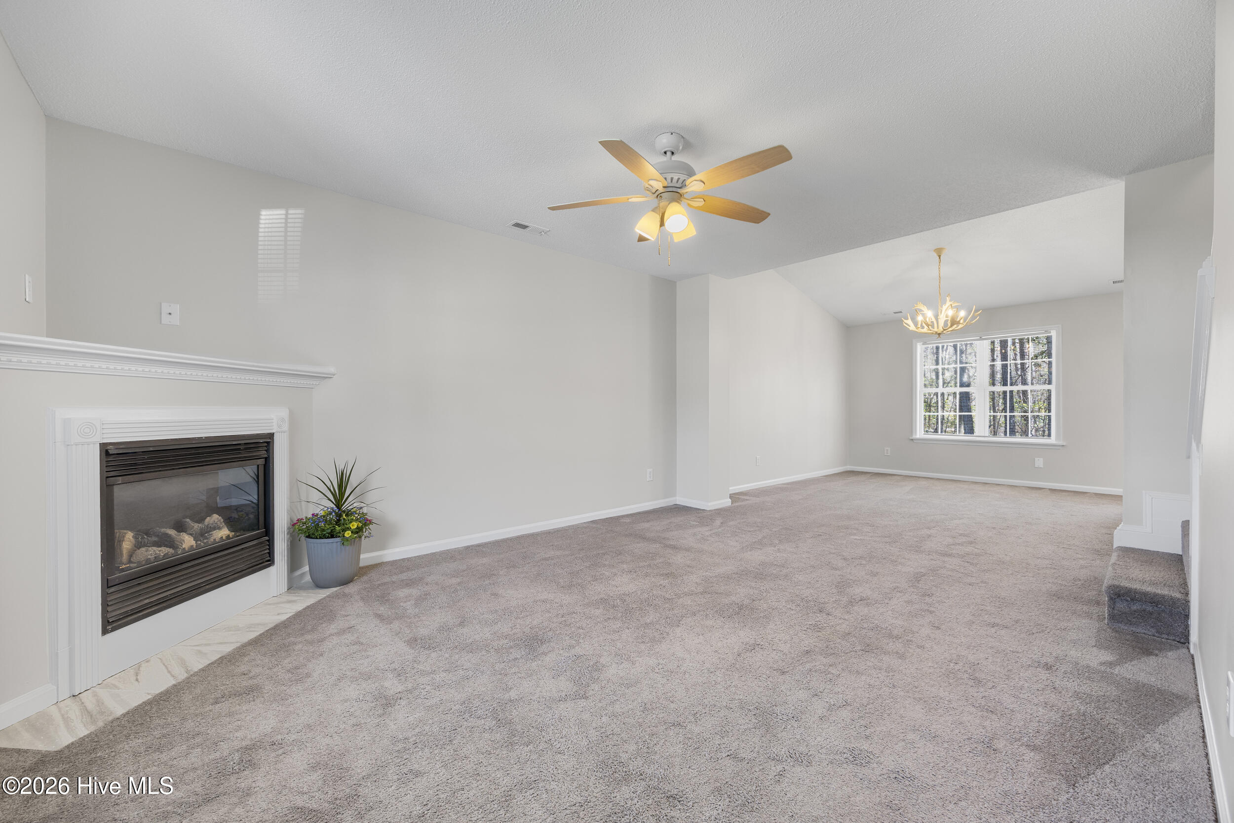 302 Winners Circle S